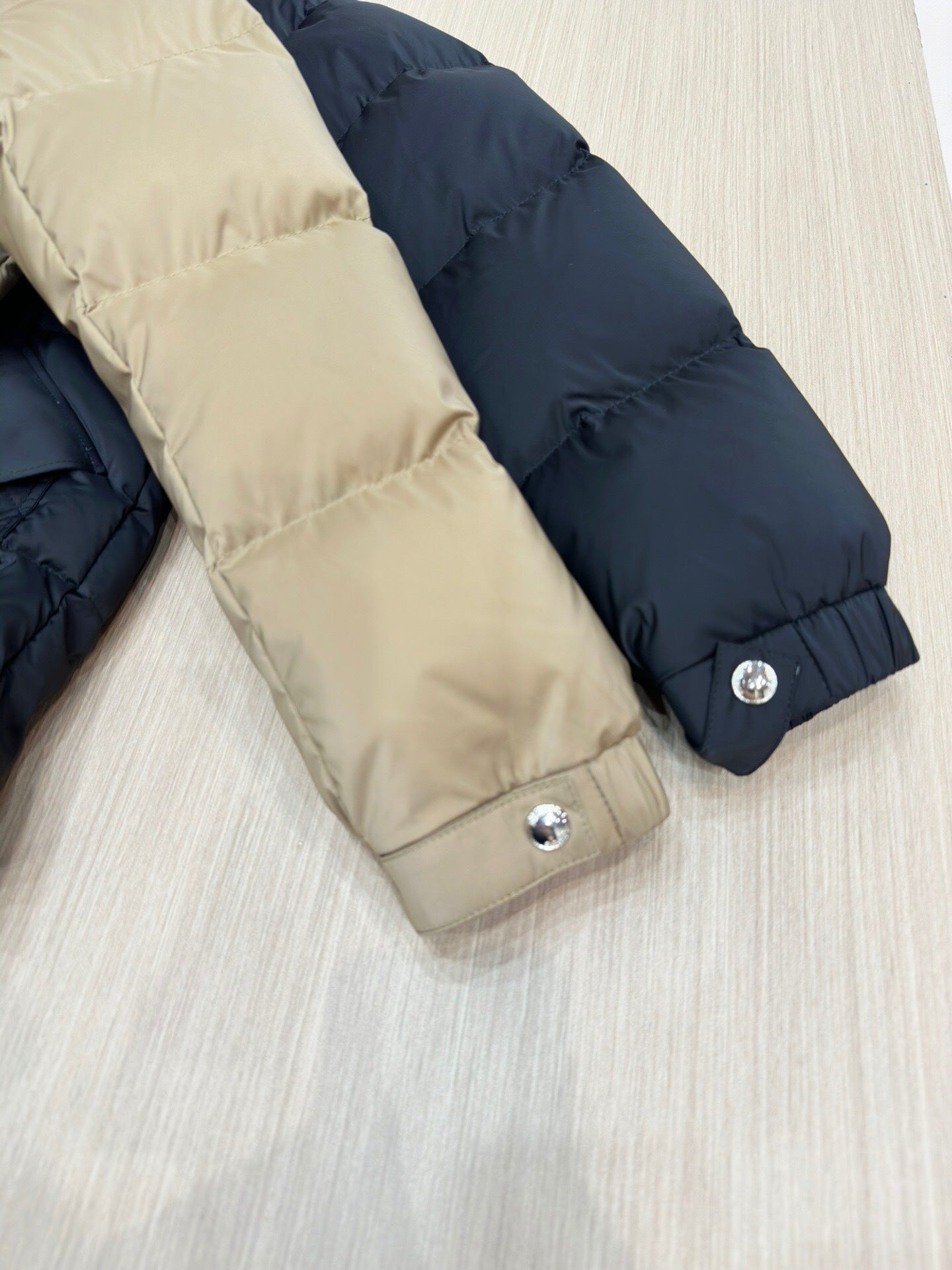 CLASSIC QUILTED HOODED PUFFER JACKET
