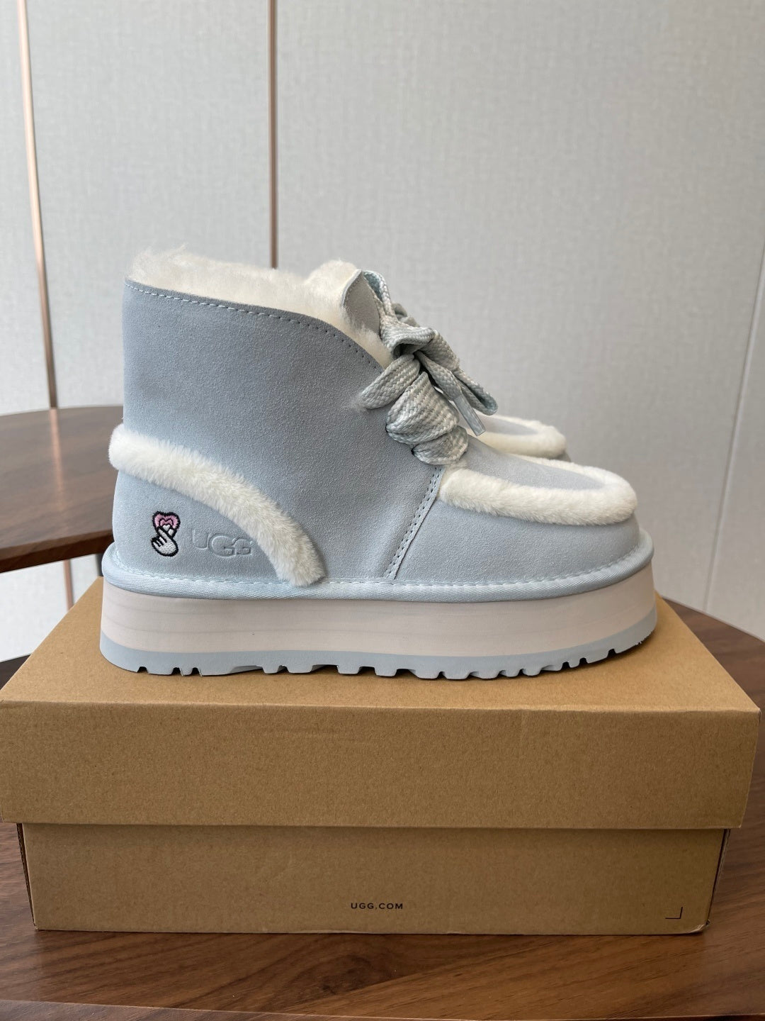 COZY PLATFORM BOOTS – ICE BLUE