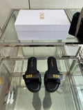 BLACK LOGO STRAP FLAT SLIDES