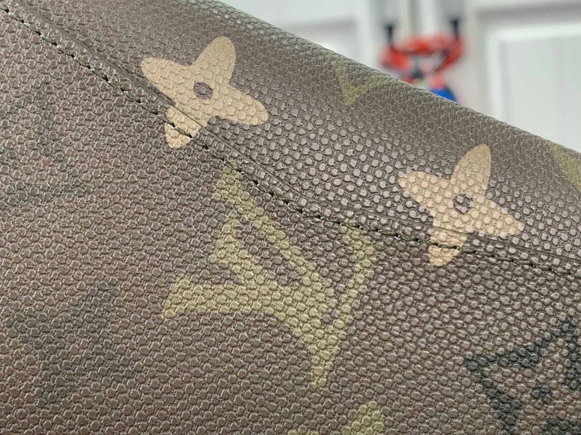 SLIM MONOGRAM WALLET