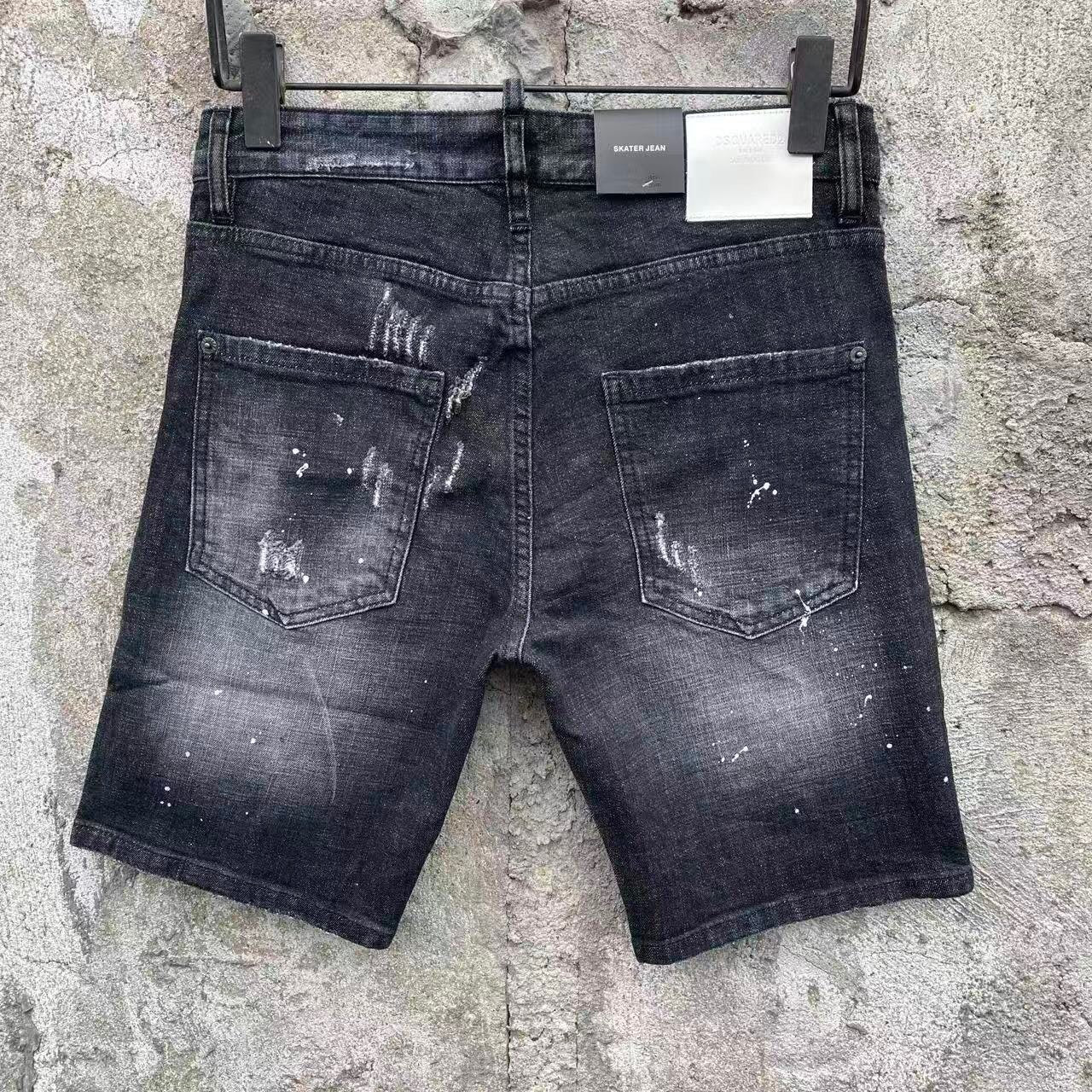 DISTRESSED ZIP DENIM SHORTS