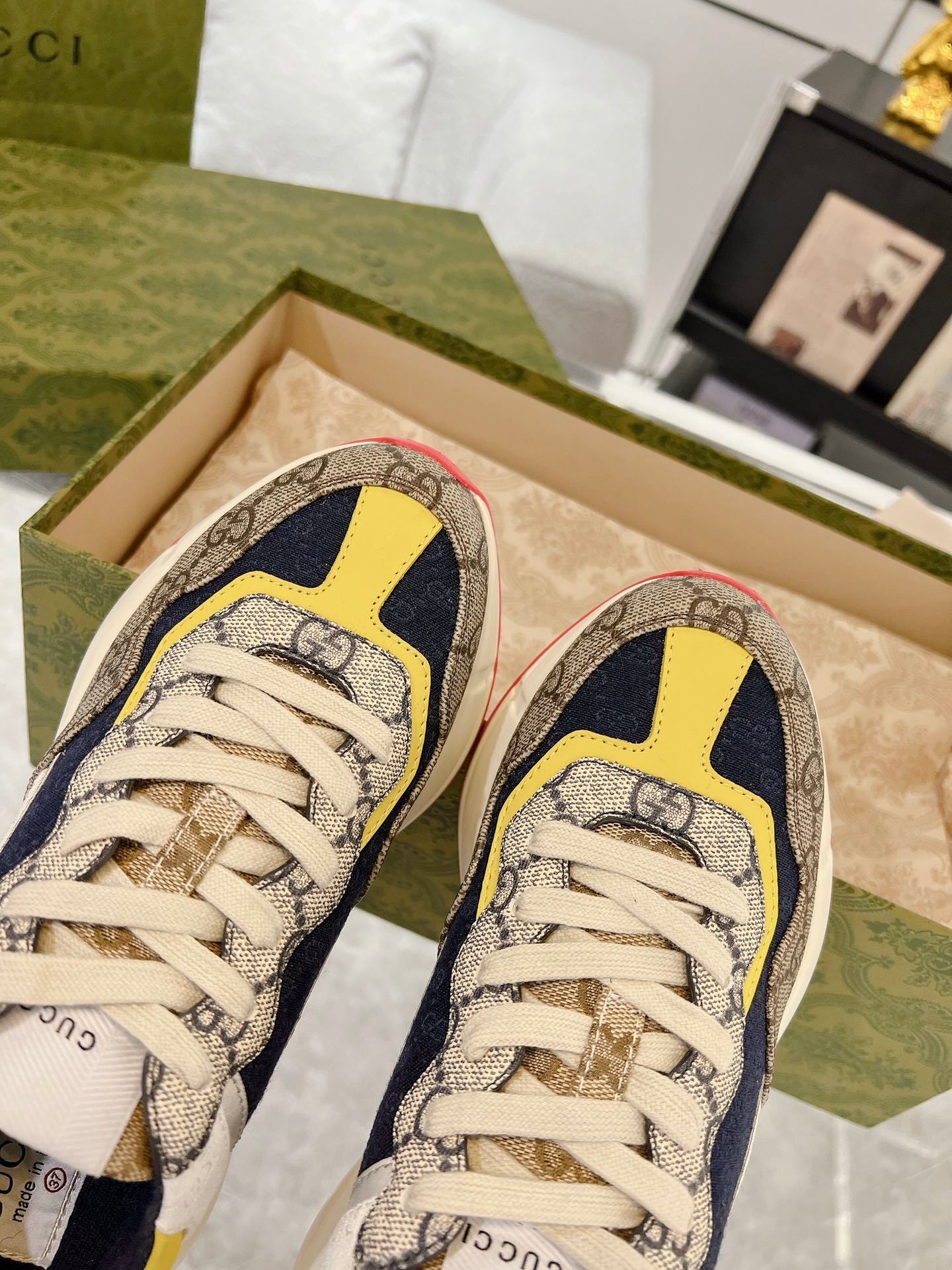 BEIGE NAVY MULTICOLOR SNEAKERS