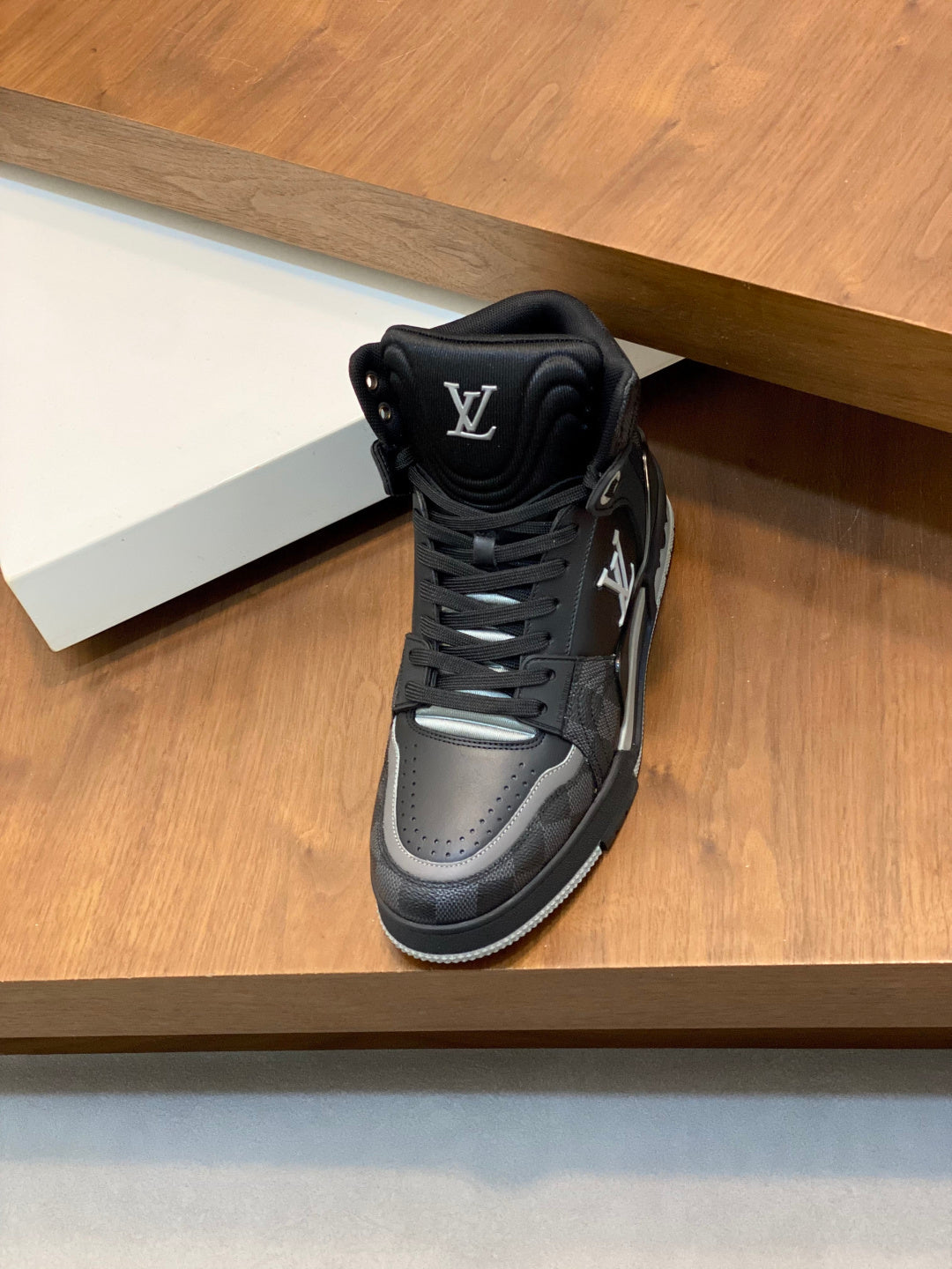 PREMIUM BLACK HIGH-TOP DESIGNER SNEAKERS