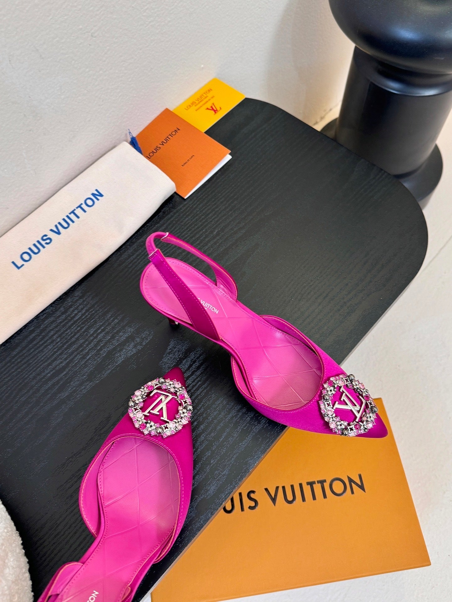 FUCHSIA EMBELLISHED SLINGBACK HEELS