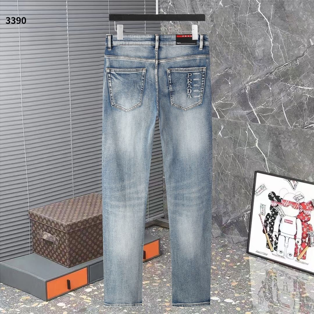 LIGHT WASH EMBROIDERED LOGO DENIM JEANS