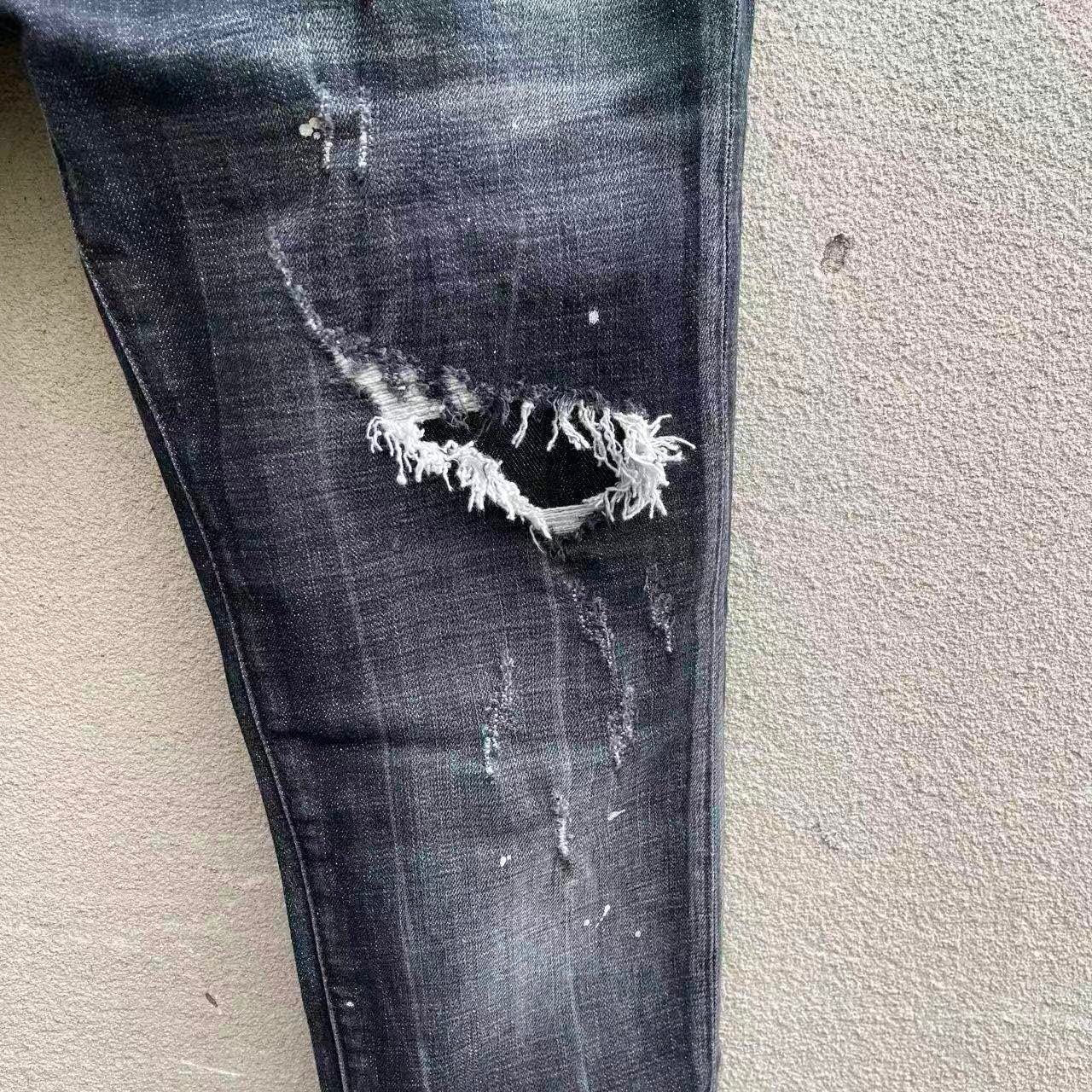 DISTRESSED ZIP SKINNY JEANS