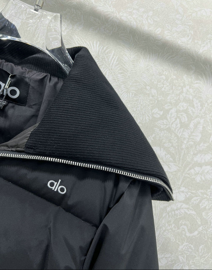 CROPPED INSULATED JACKET WITH WIDE COLLAR