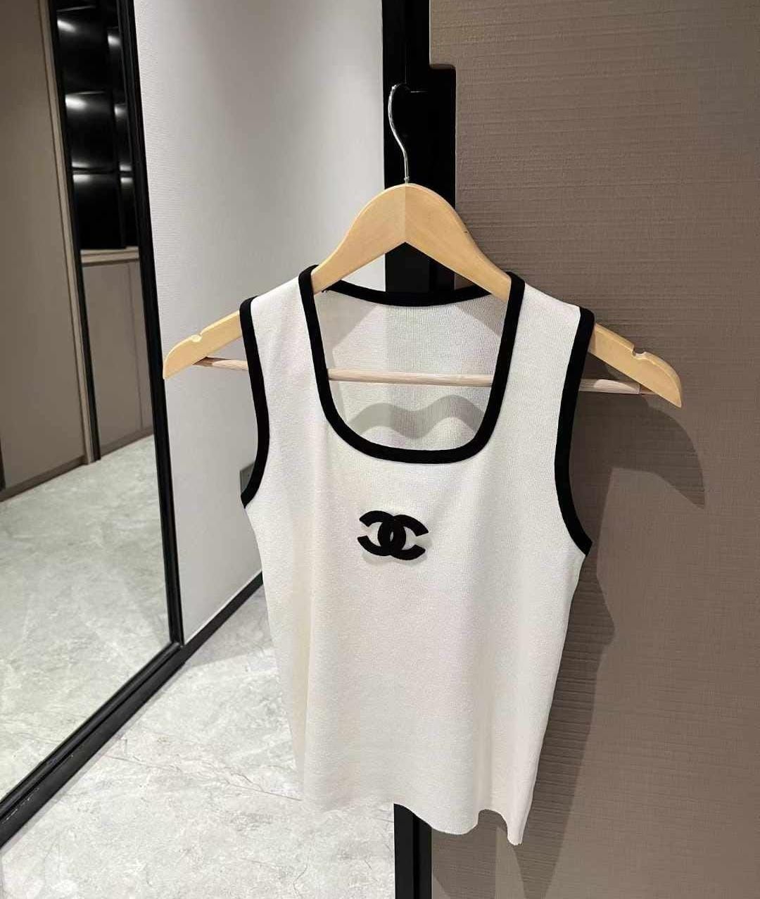 CASUAL ROUND NECK SLEEVELESS KNIT TOP