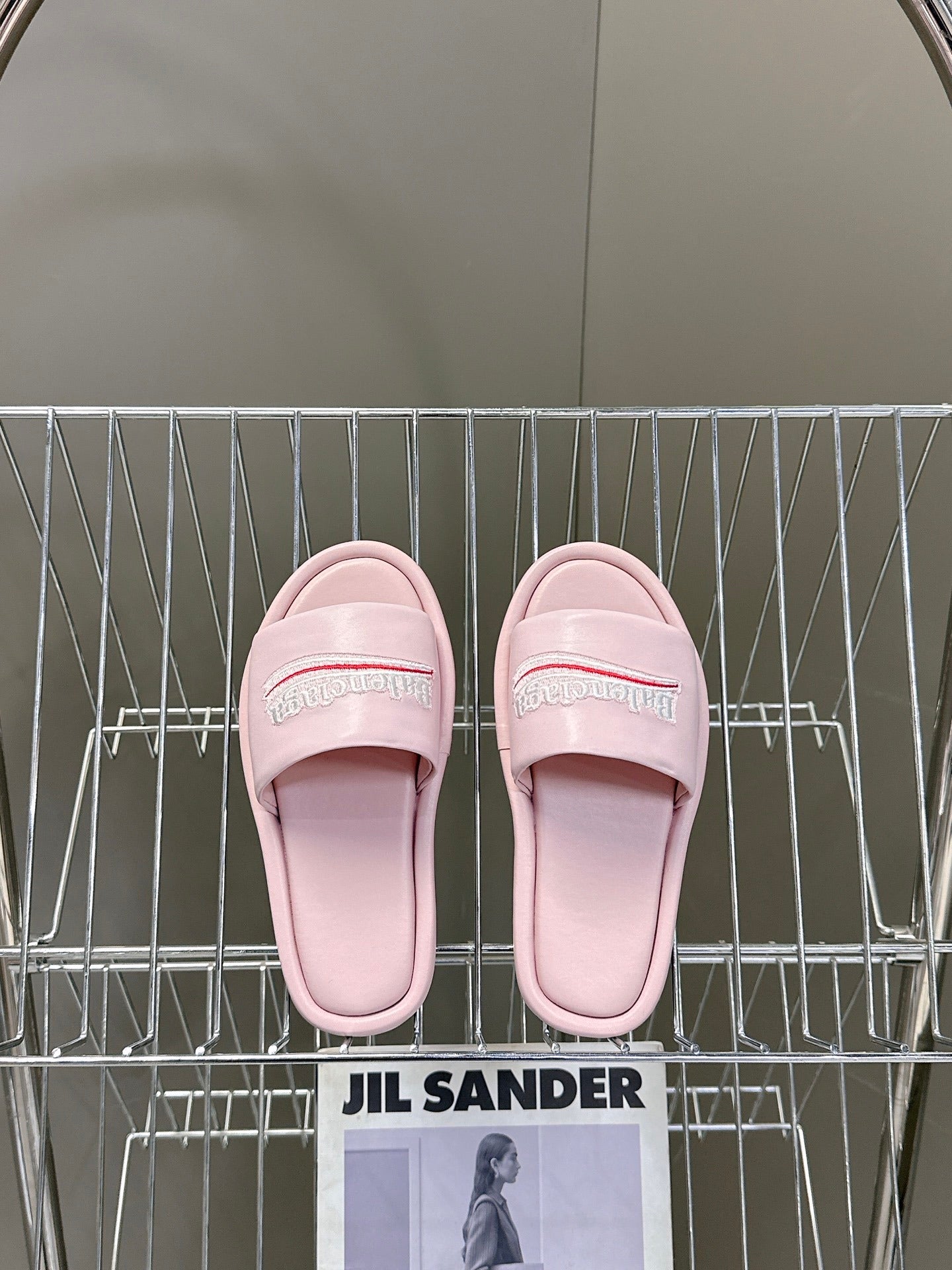 PASTEL PINK LOGO SLIDE SANDALS