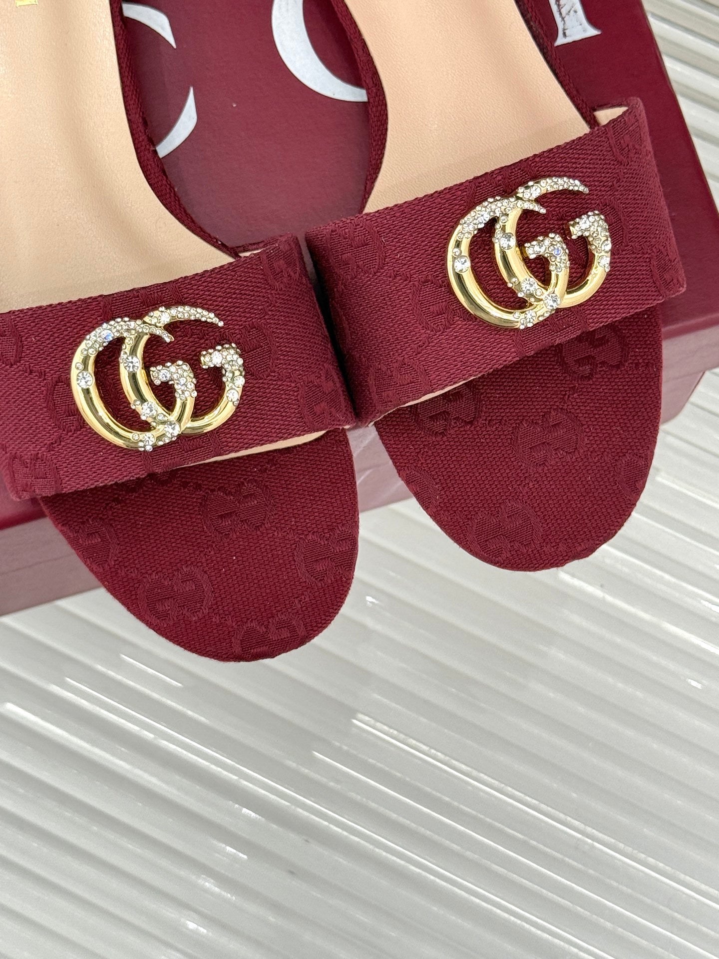 BURGUNDY MONOGRAM LOW HEEL SLIDES