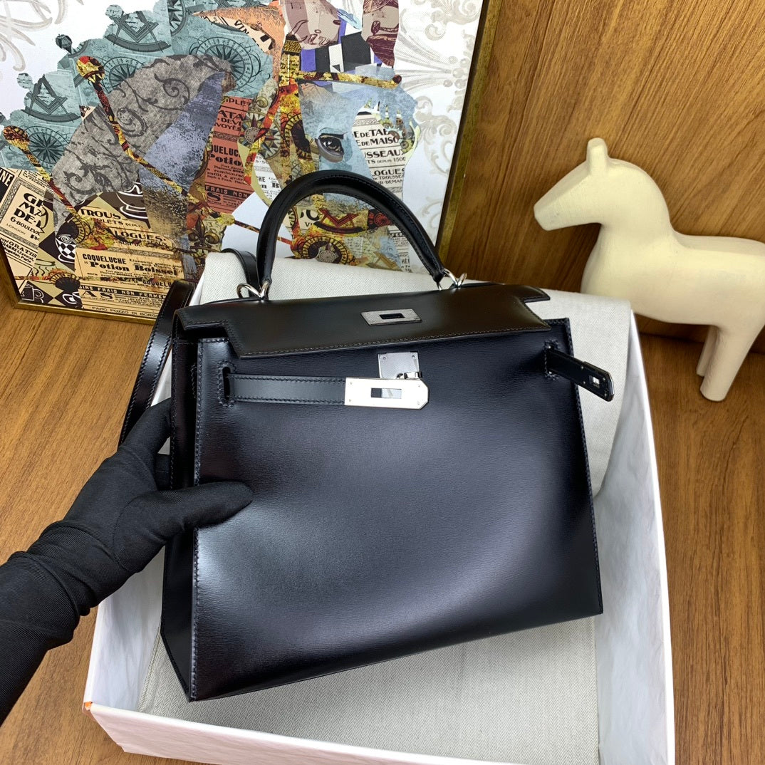 LUXURY BLACK LEATHER TOP HANDLE HANDBAG