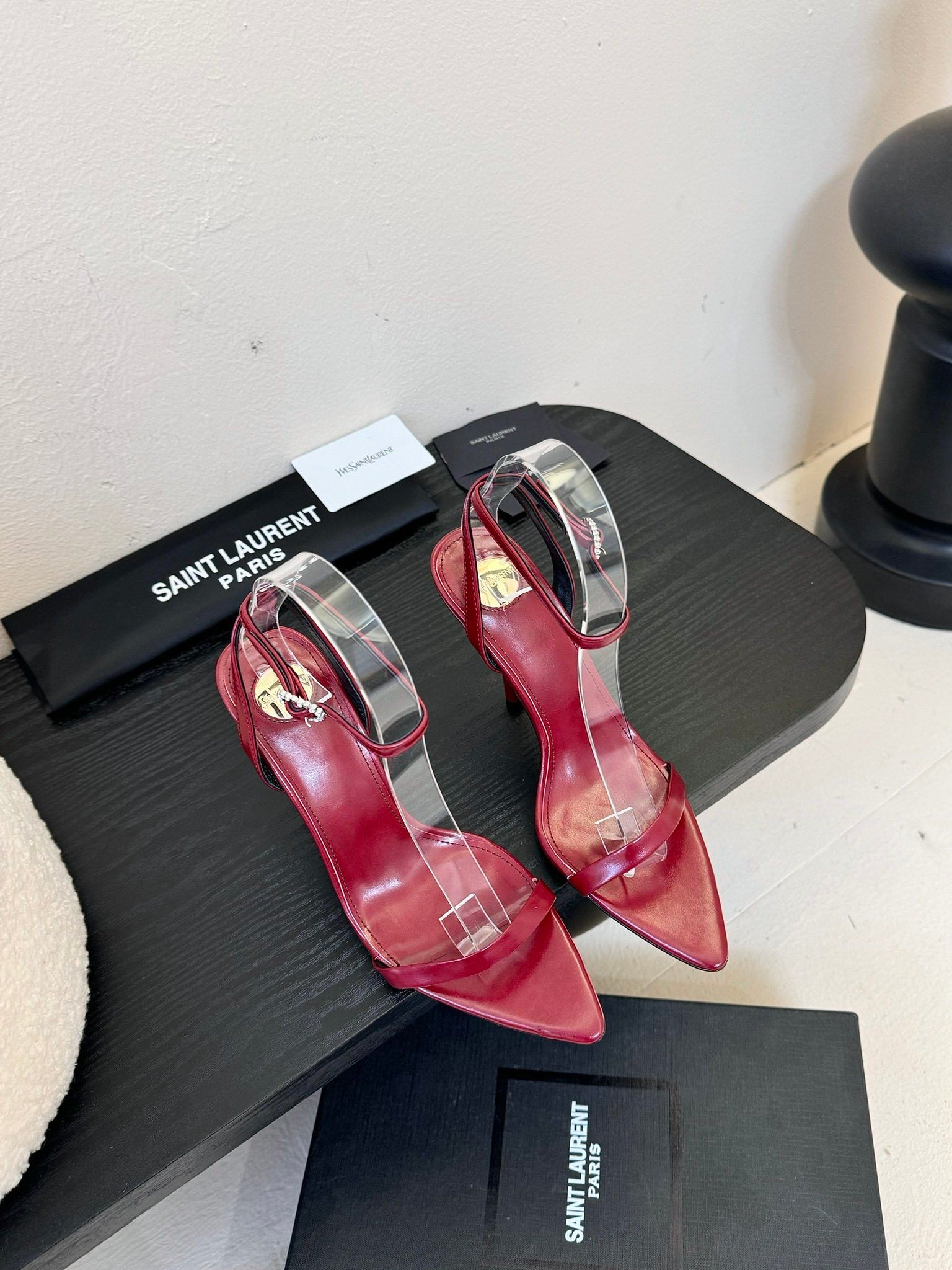 MINIMAL STRAP HIGH HEEL SANDALS