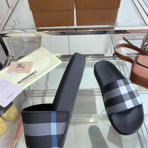 BLACK CHECK PRINT SLIDE SANDALS