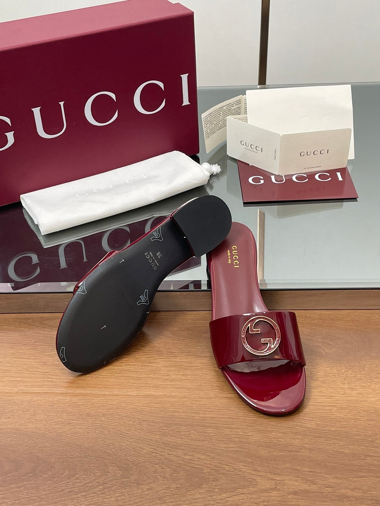 RED PATENT LOGO SLIDES