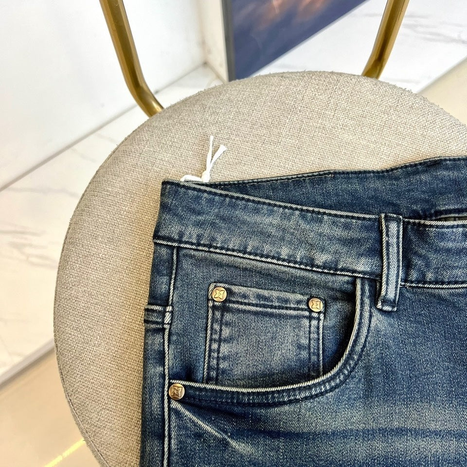 SLIM FIT WASHED DENIM JEANS