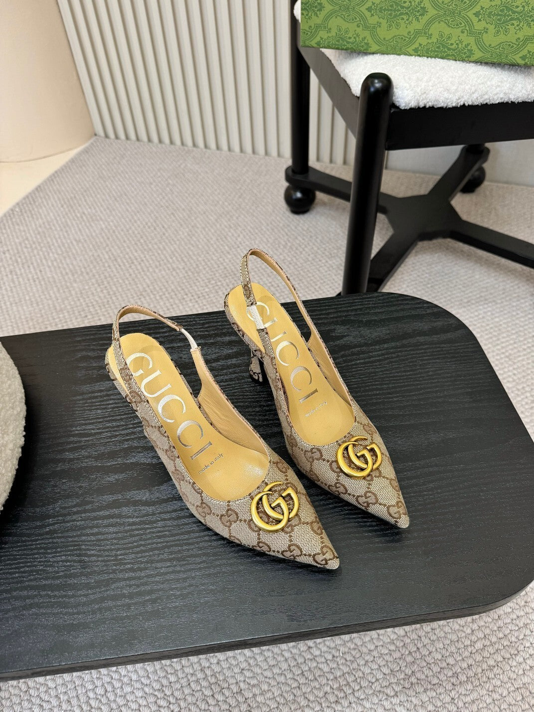 MONOGRAM SLINGBACK HEELS WITH SIGNATURE GOLD LOGO DETAIL