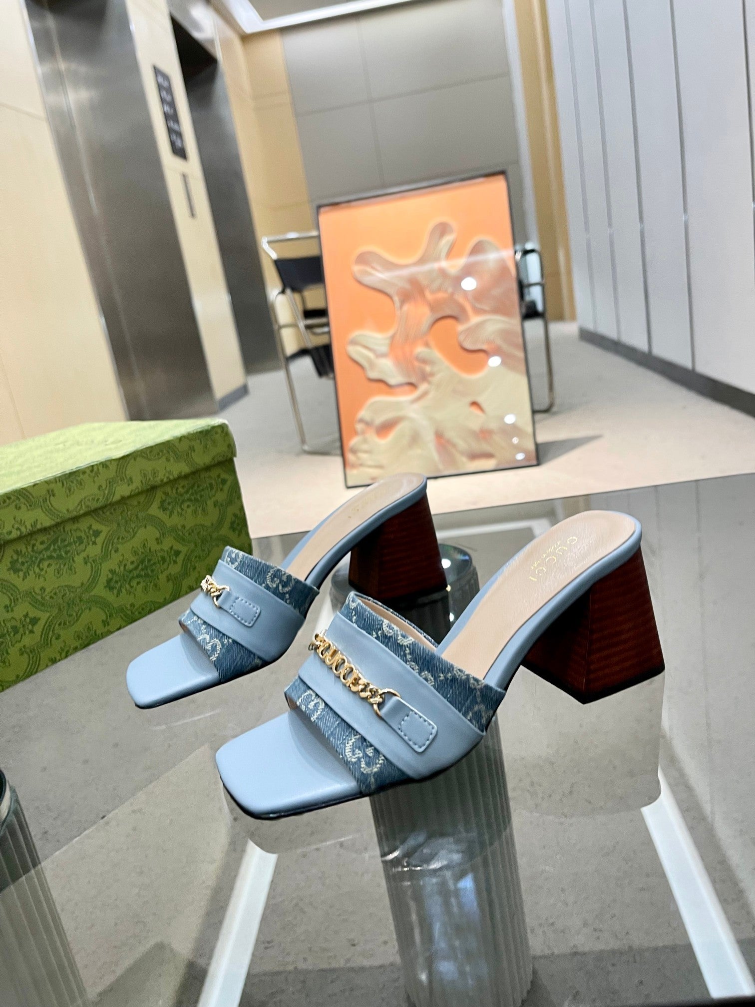 DENIM BLUE CHAIN DETAIL BLOCK HEEL MULES