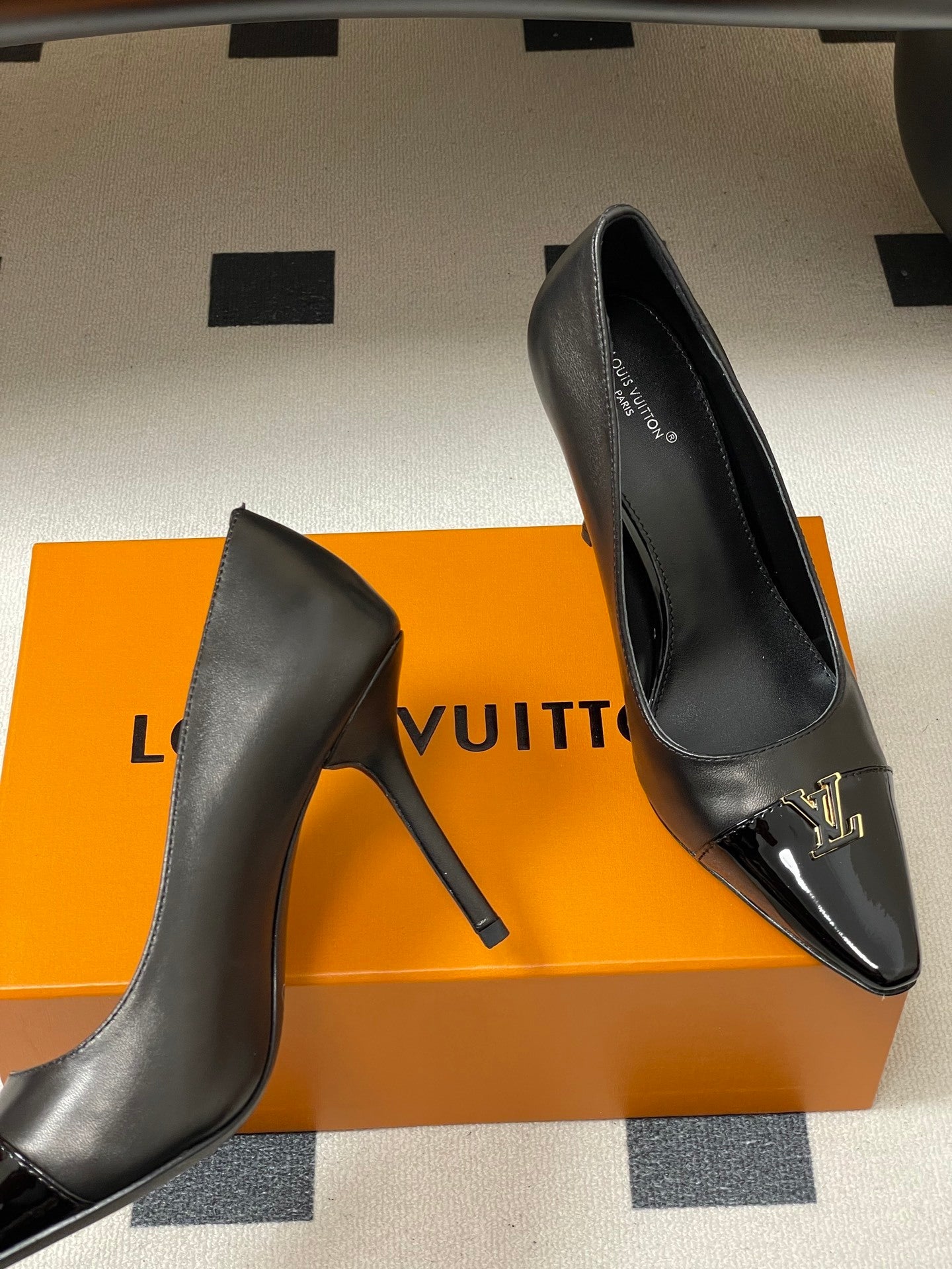 BLACK POINTED TOE LOGO STILETTO HEELS