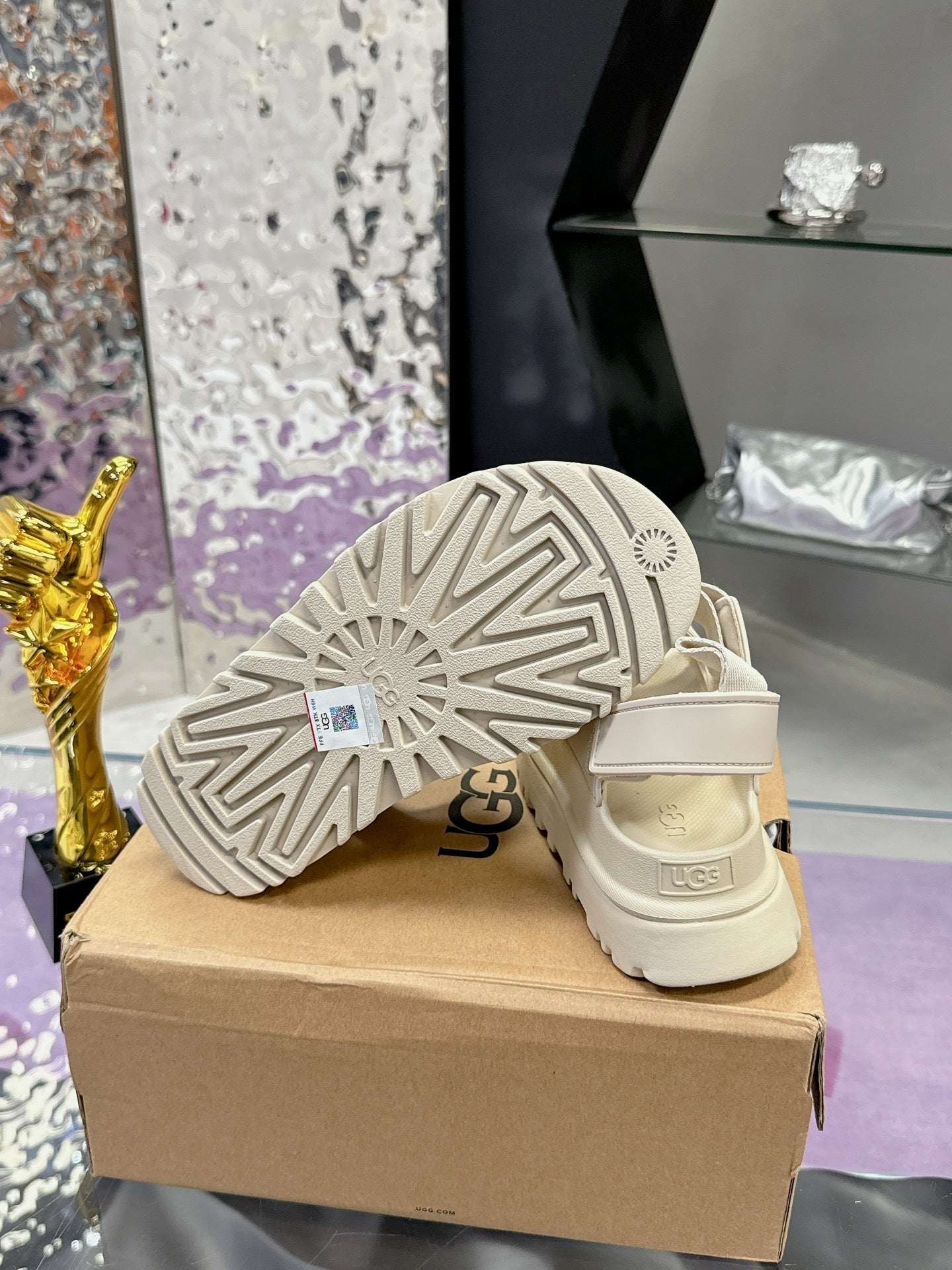 PLATFORM SANDALS – CREAM