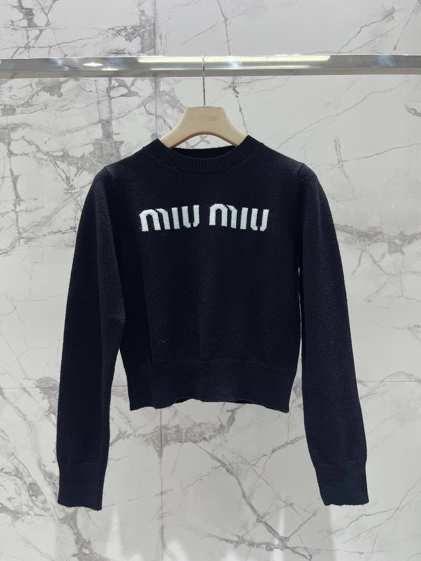 CROPPED KNIT LOGO SWEATER