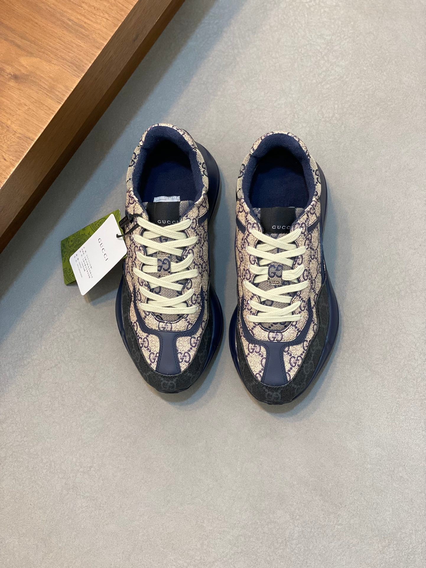 BEIGE PATTERNED LOW-TOP SNEAKERS