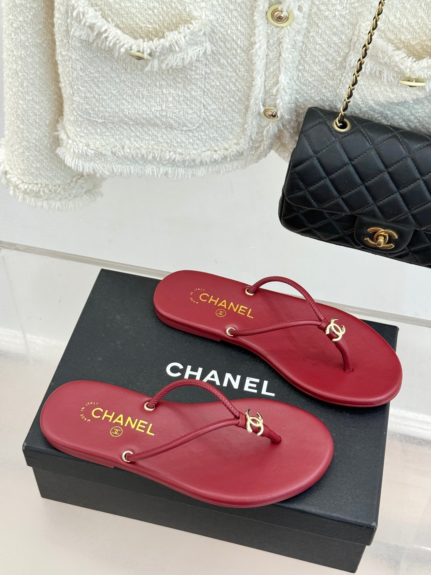 RED MINIMAL THONG SANDALS