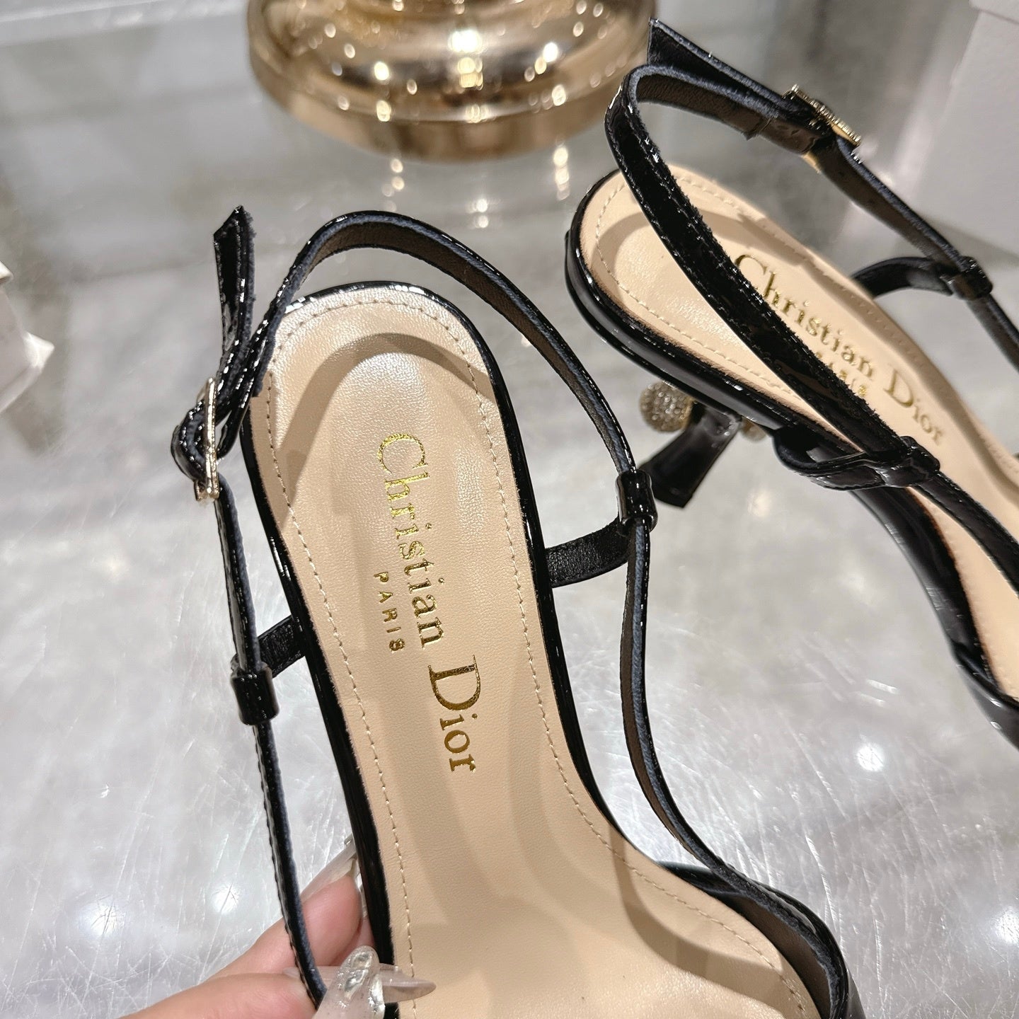 PATENT SLINGBACK KITTEN HEELS – BLACK