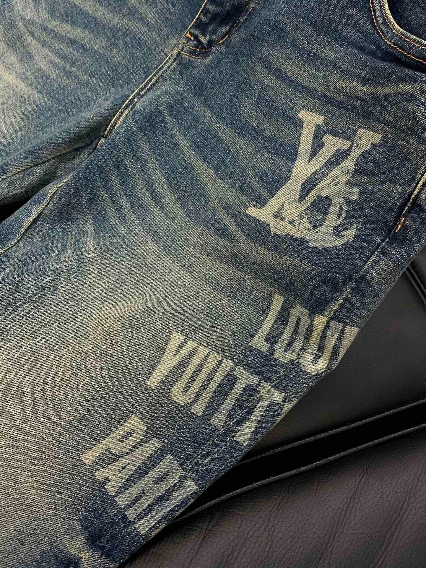 DISTRESSED SLIM-FIT GRAPHIC DENIM JEANS