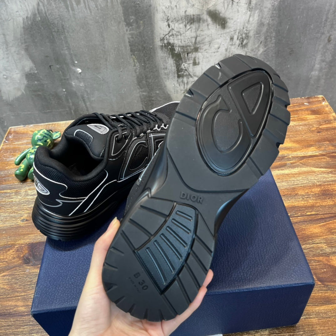 BLACK TECH PANEL RUNNER SNEAKERS