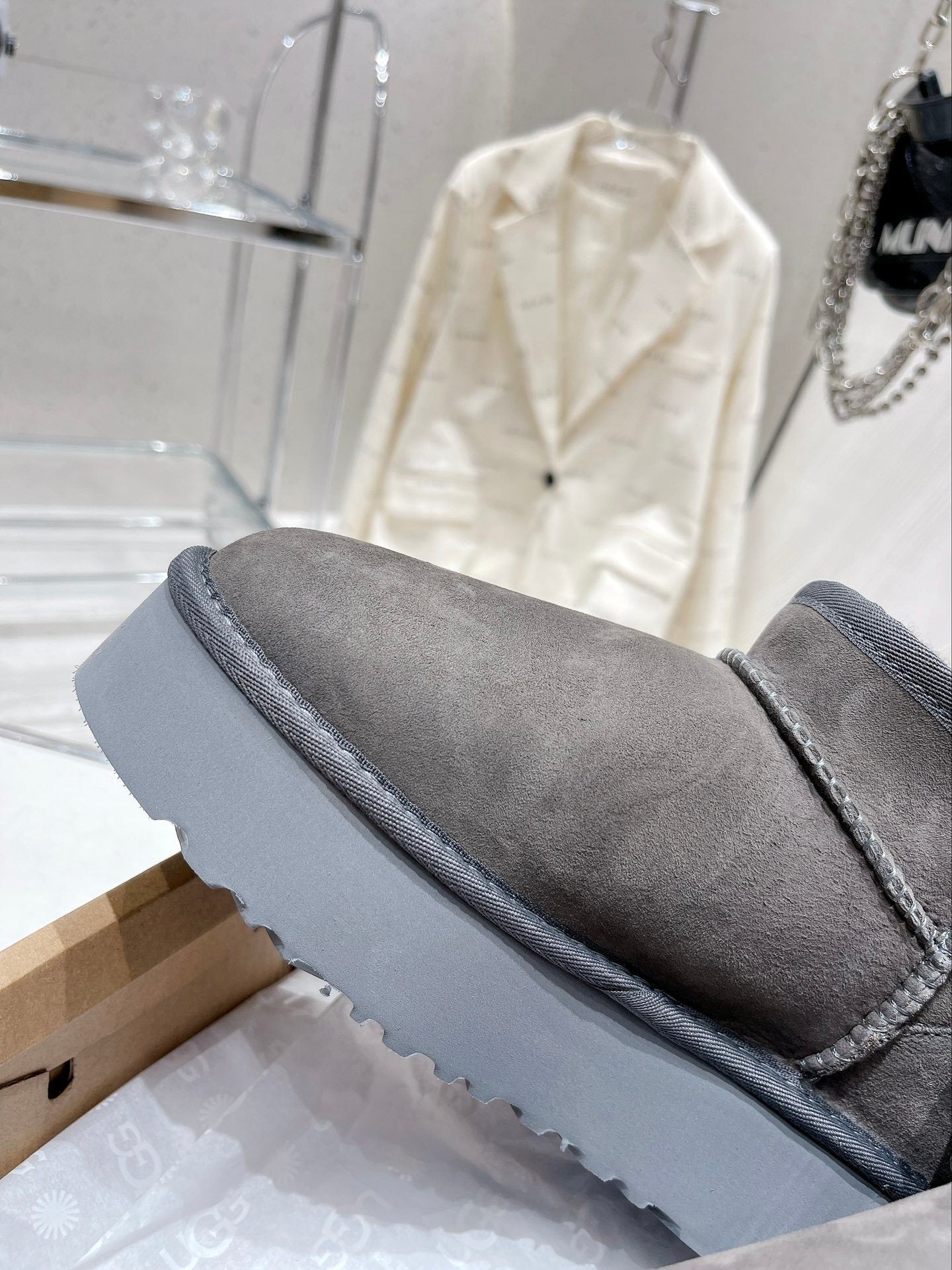 ELEVATED ANKLE SLIPPERS