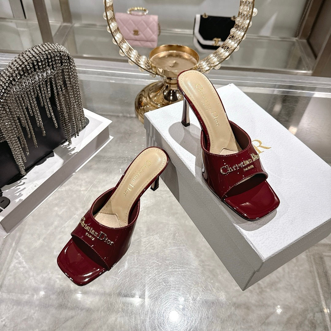 RED PATENT SQUARE-TOE MULE HEELS