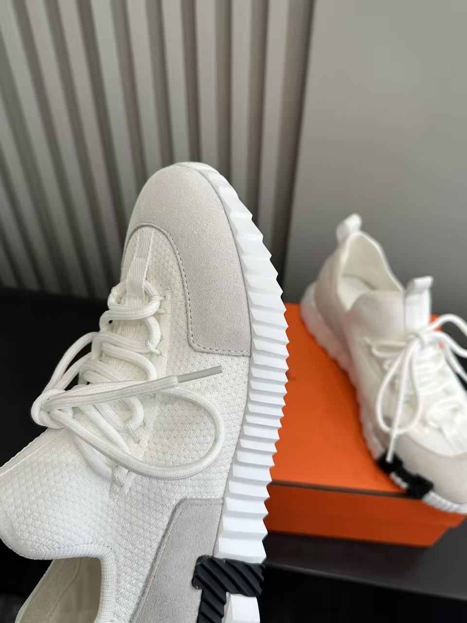 WHITE TECH-KNIT SNEAKERS WITH SUEDE DETAILS & SCULPTED SOLE