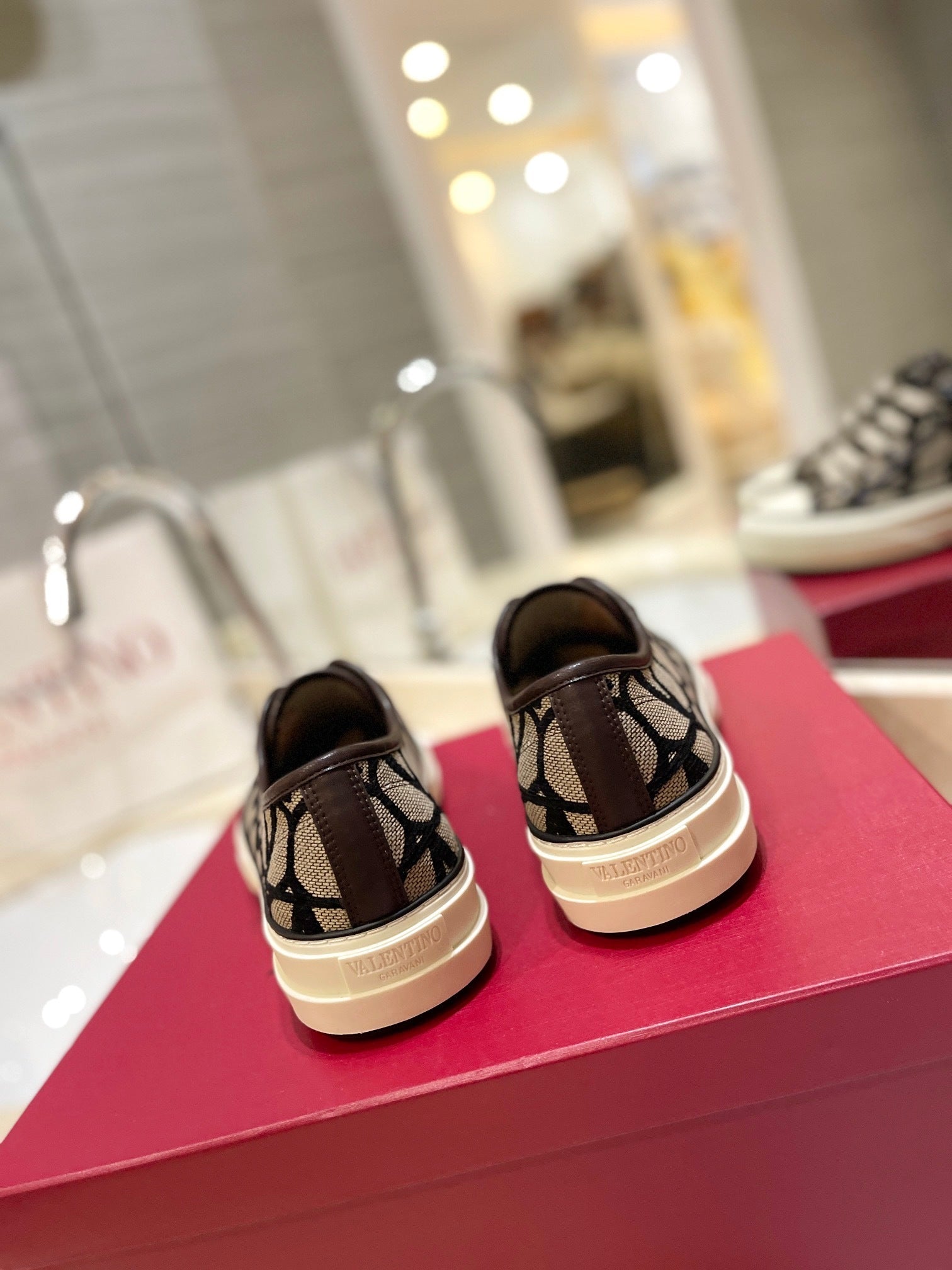 BROWN MONOGRAM LOW-TOP SNEAKERS