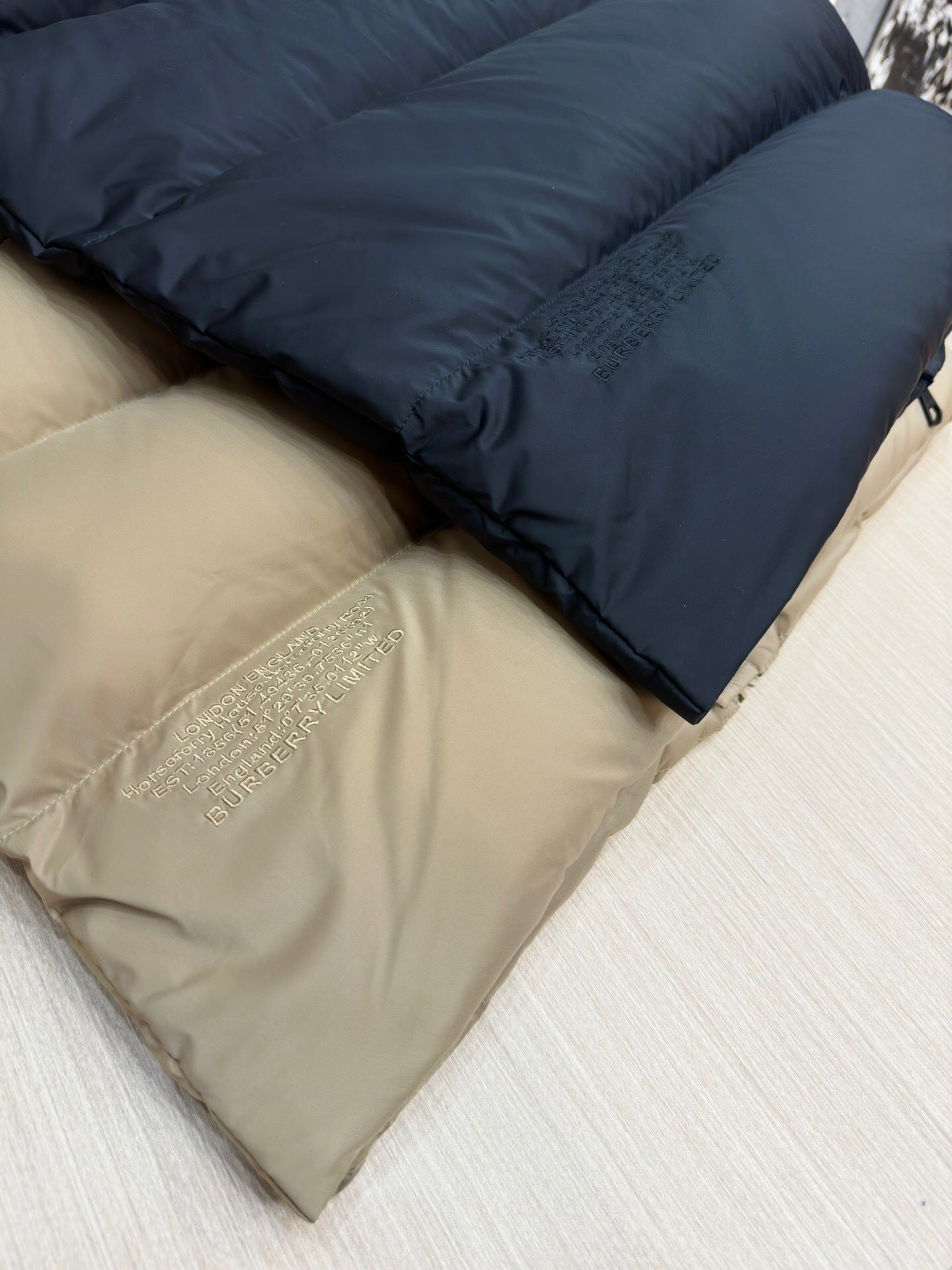 CLASSIC QUILTED HOODED PUFFER JACKET