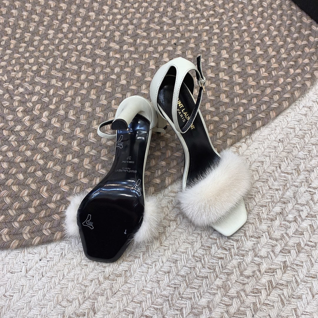 WHITE HIGH HEEL SANDALS WITH FUR DETAIL