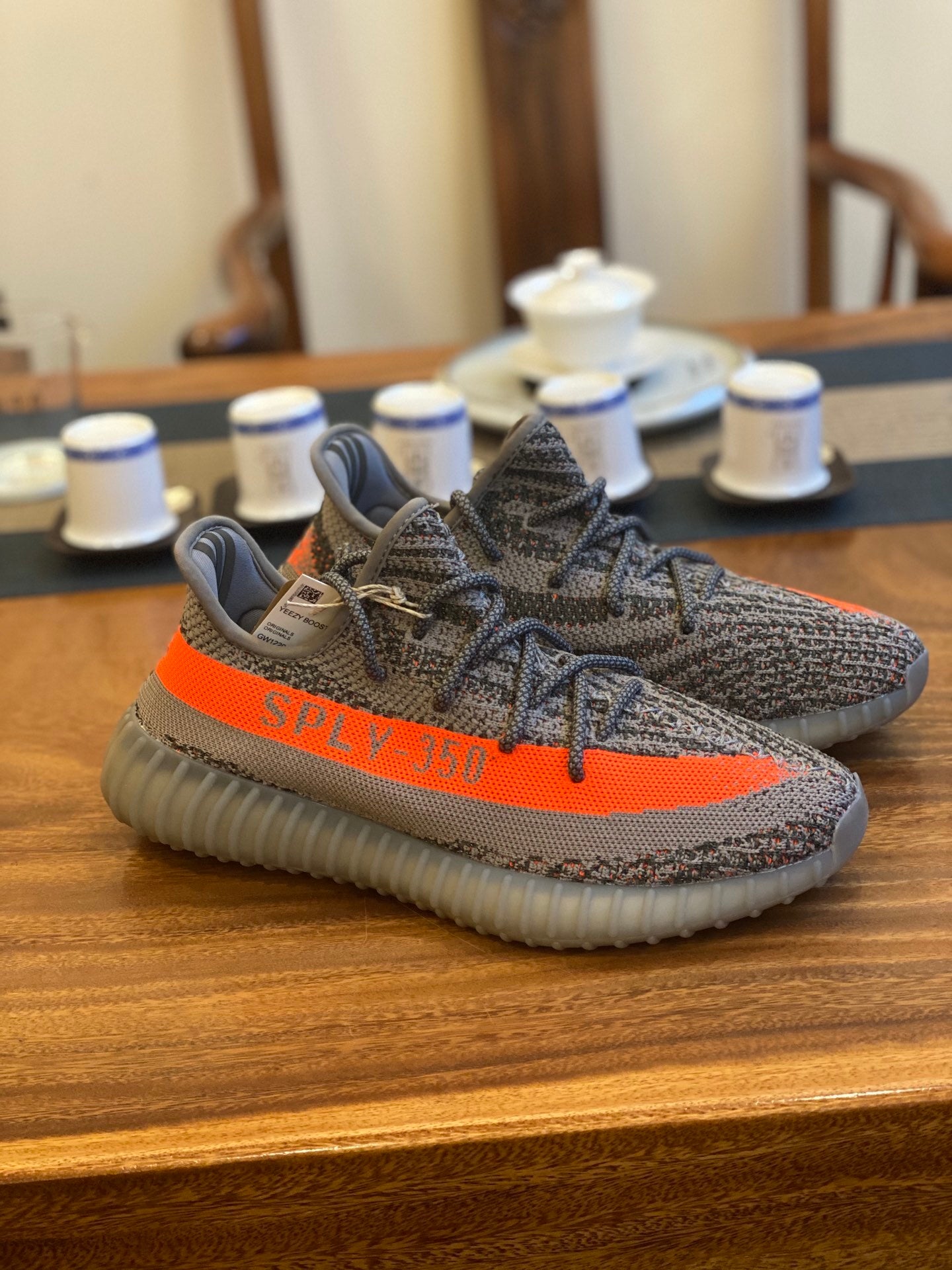 UNISEX BREATHABLE KNIT LOW-TOP SNEAKERS – GRAY WITH ORANGE STRIPE