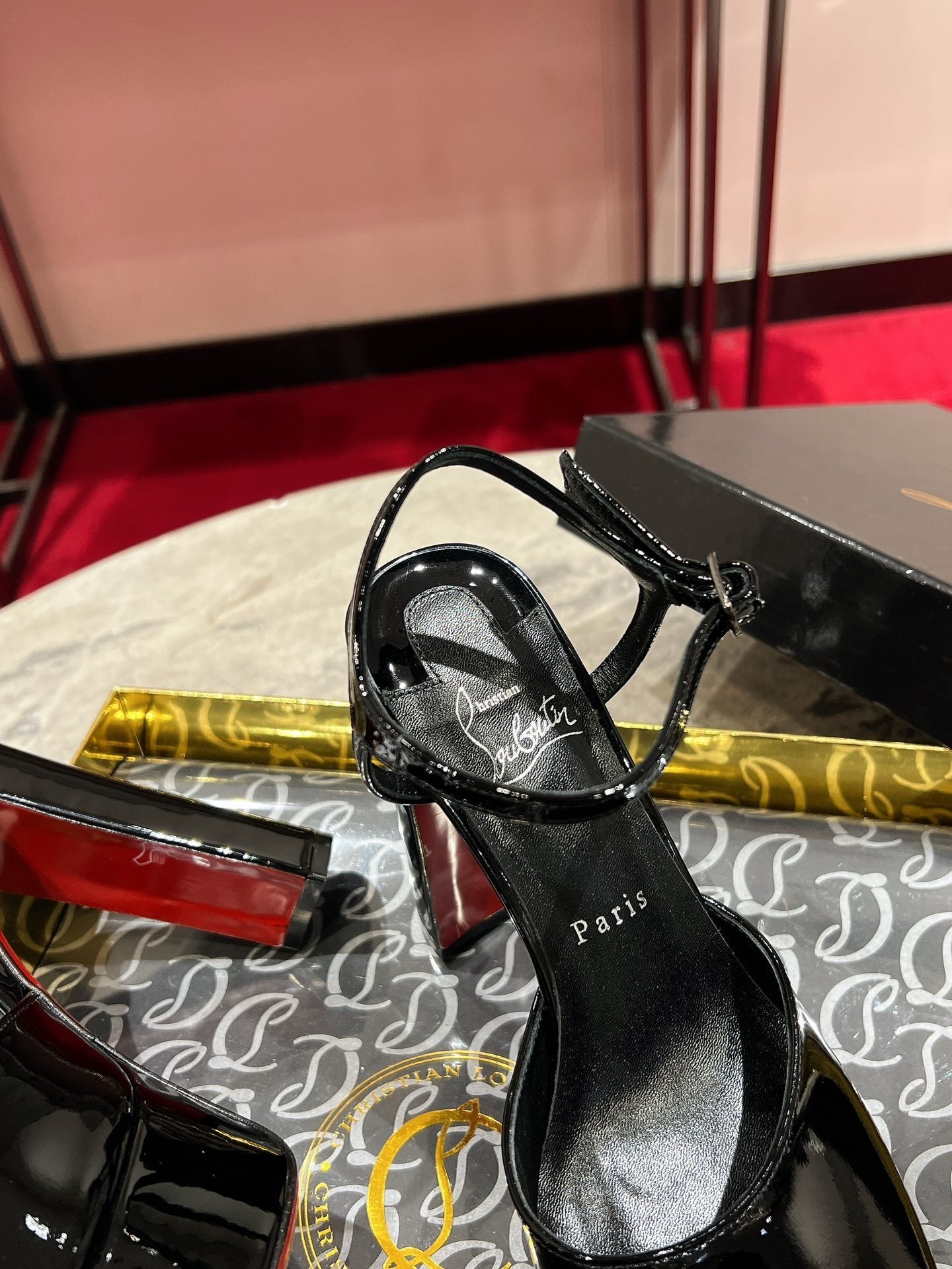 BLACK PATENT PLATFORM ANKLE STRAP HEELS