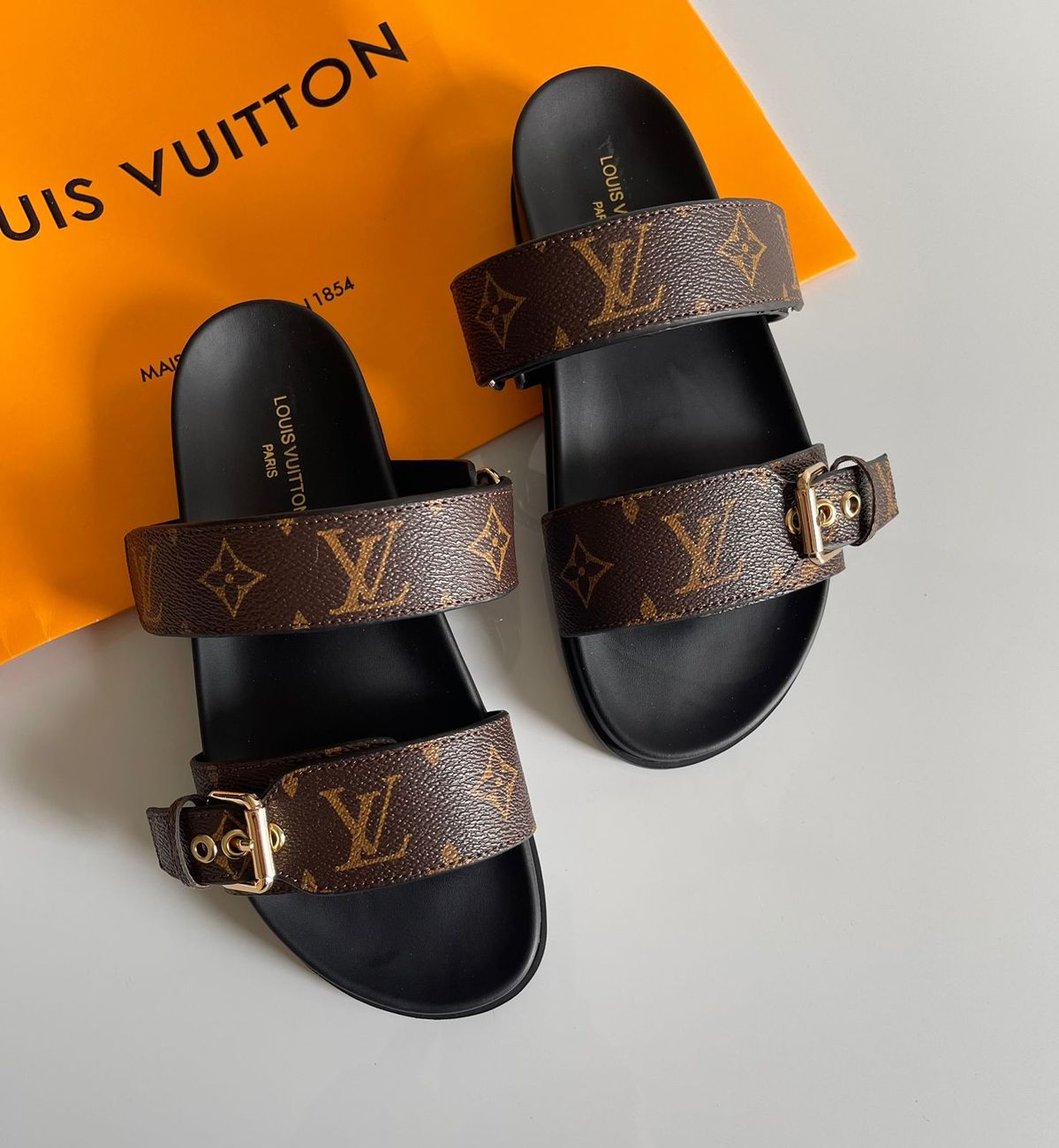 EVERYDAY ADJUSTABLE OPEN-TOE SLIDE SANDALS