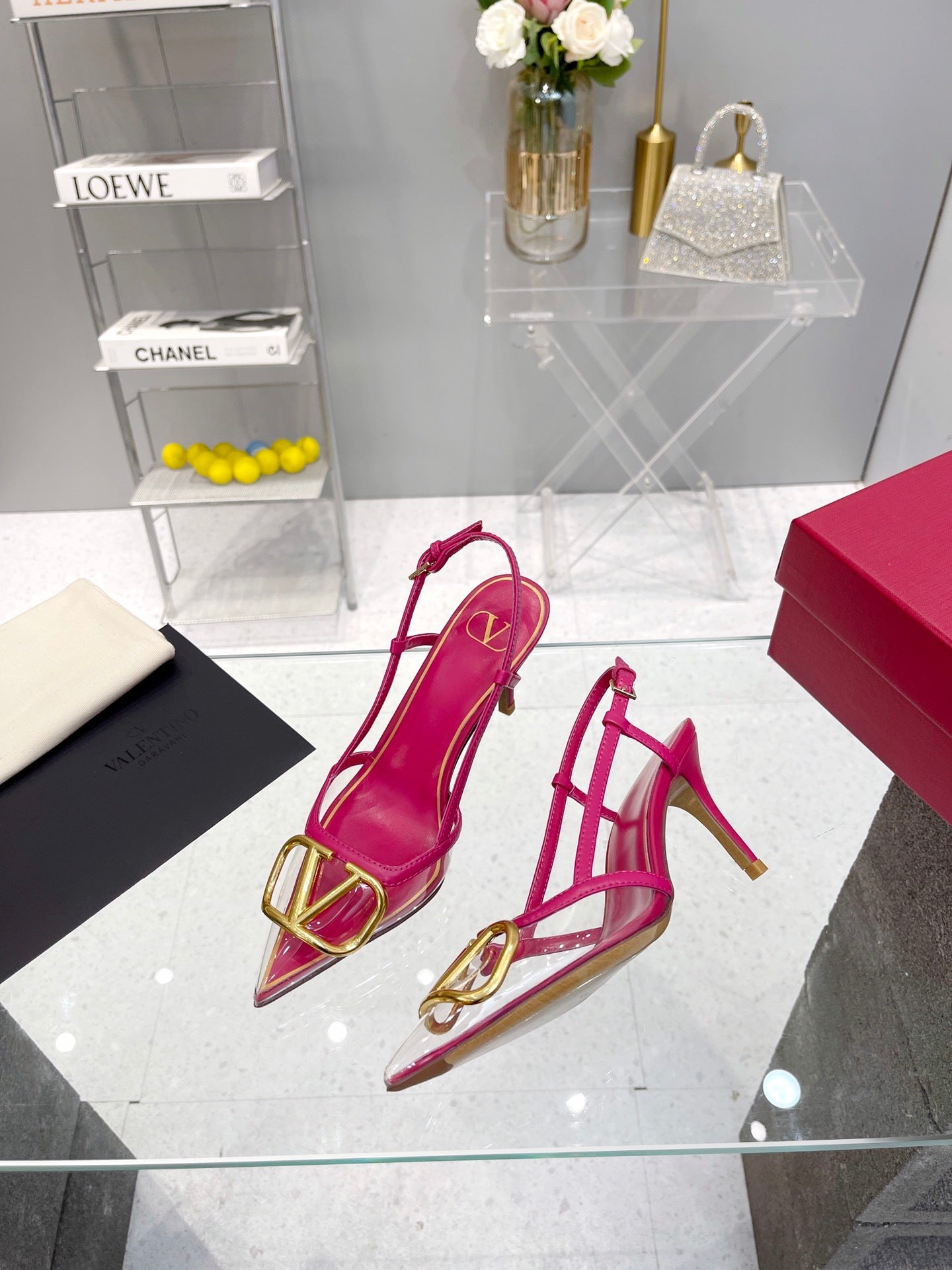 CLEAR SLINGBACK HEELS – HOT PINK WITH GOLD LOGO DETAIL