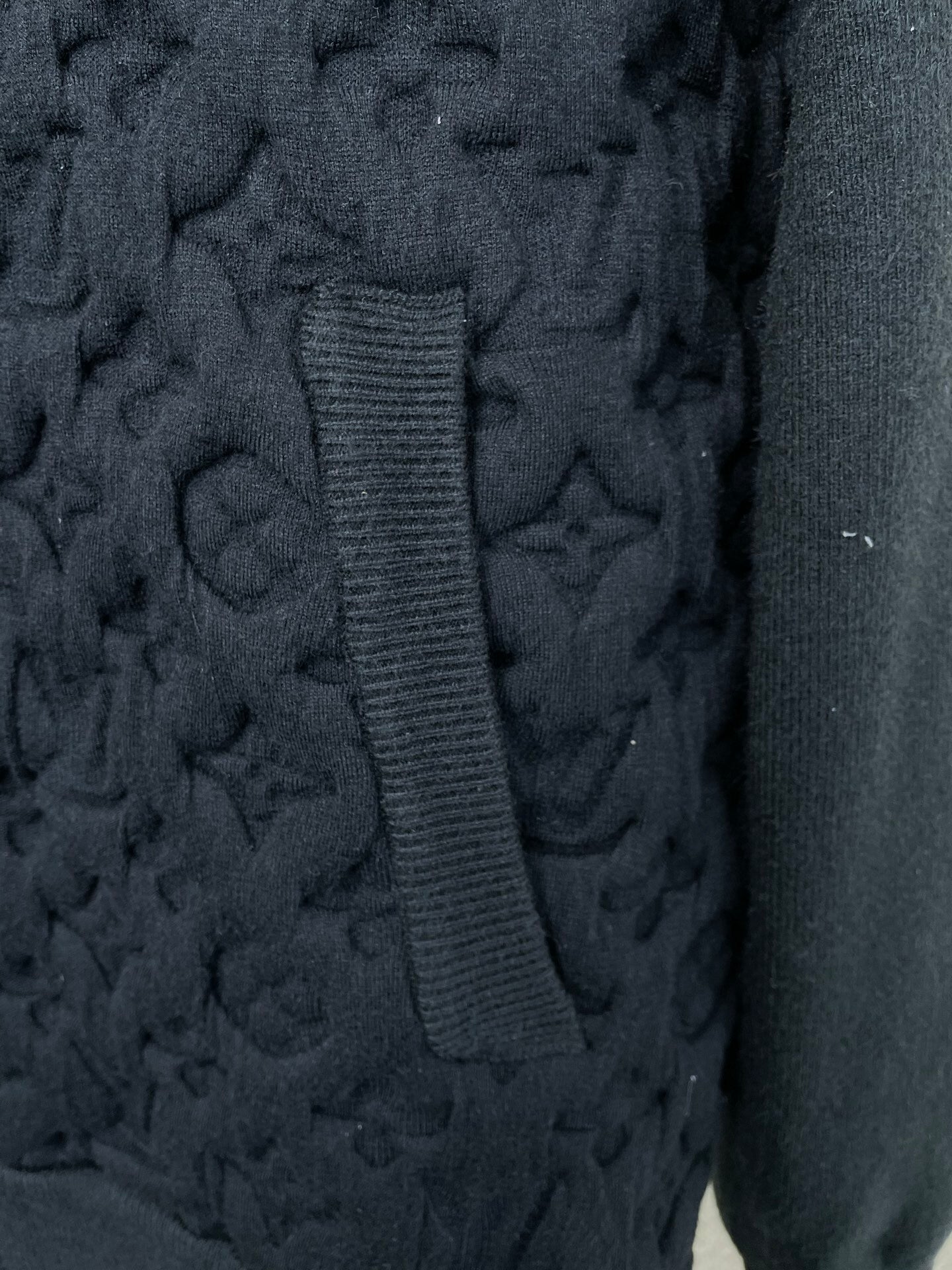 TEXTURED ZIP-UP BOMBER JACKET