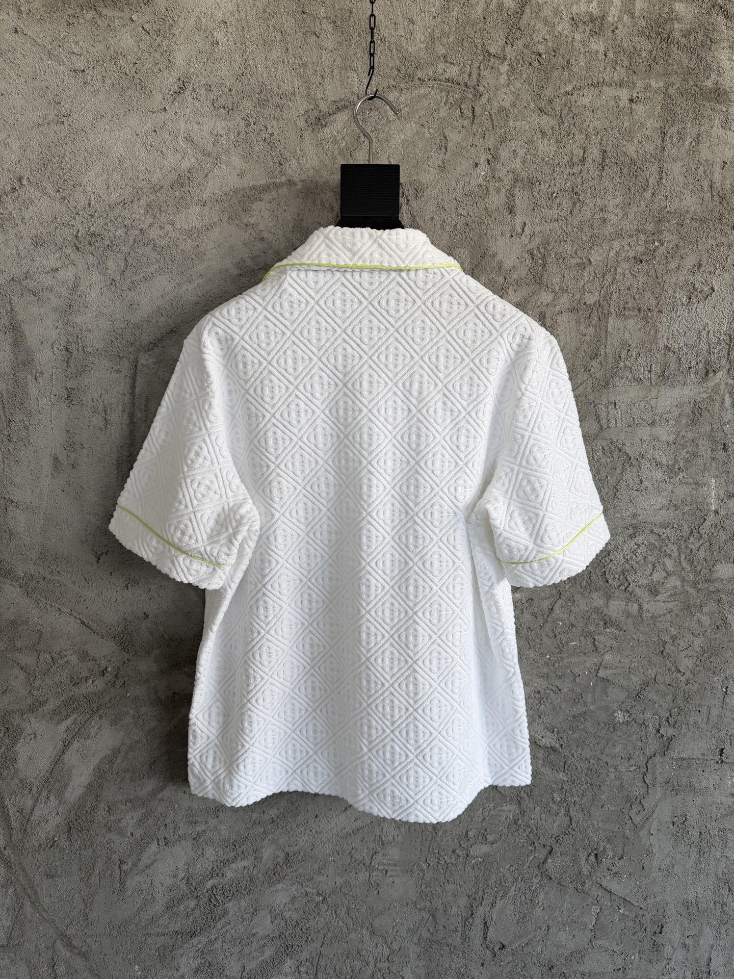 TEXTURED SHORT-SLEEVE SHIRT & SHORTS SET