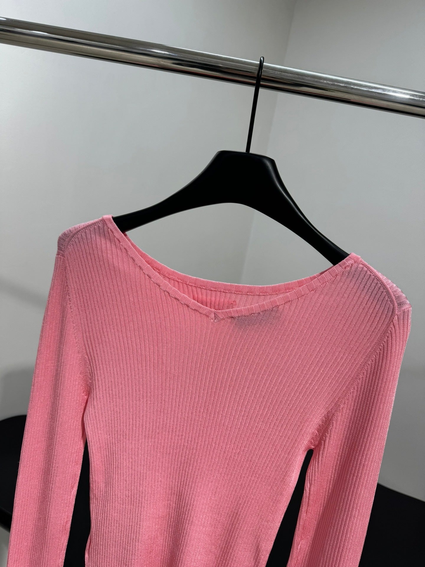 RIBBED LONG SLEEVE TOP