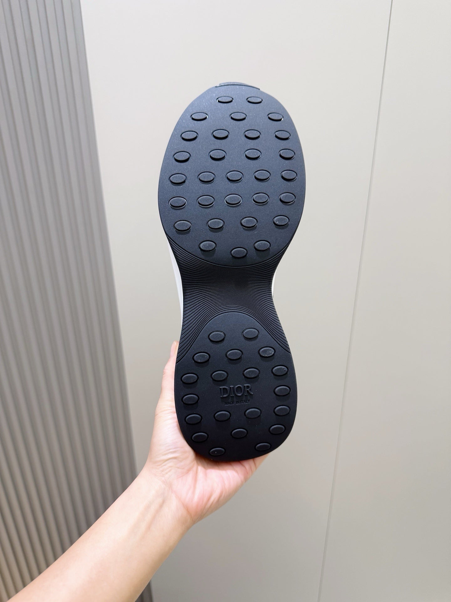 BLACK & WHITE SPORT MESH SNEAKERS