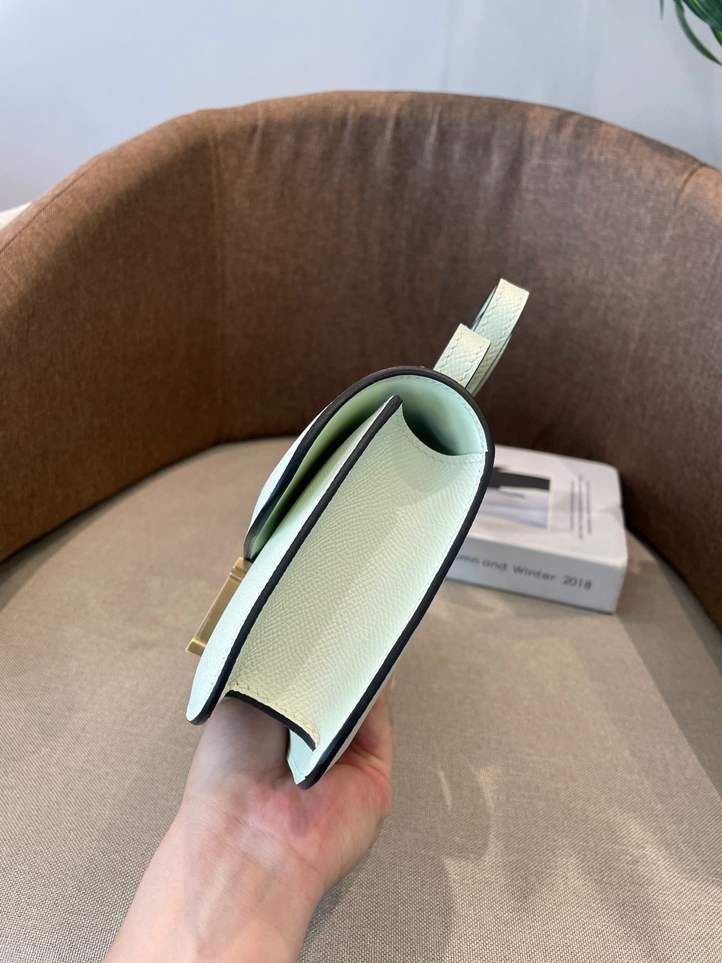 MINT GREEN STRUCTURED CROSSBODY BAG