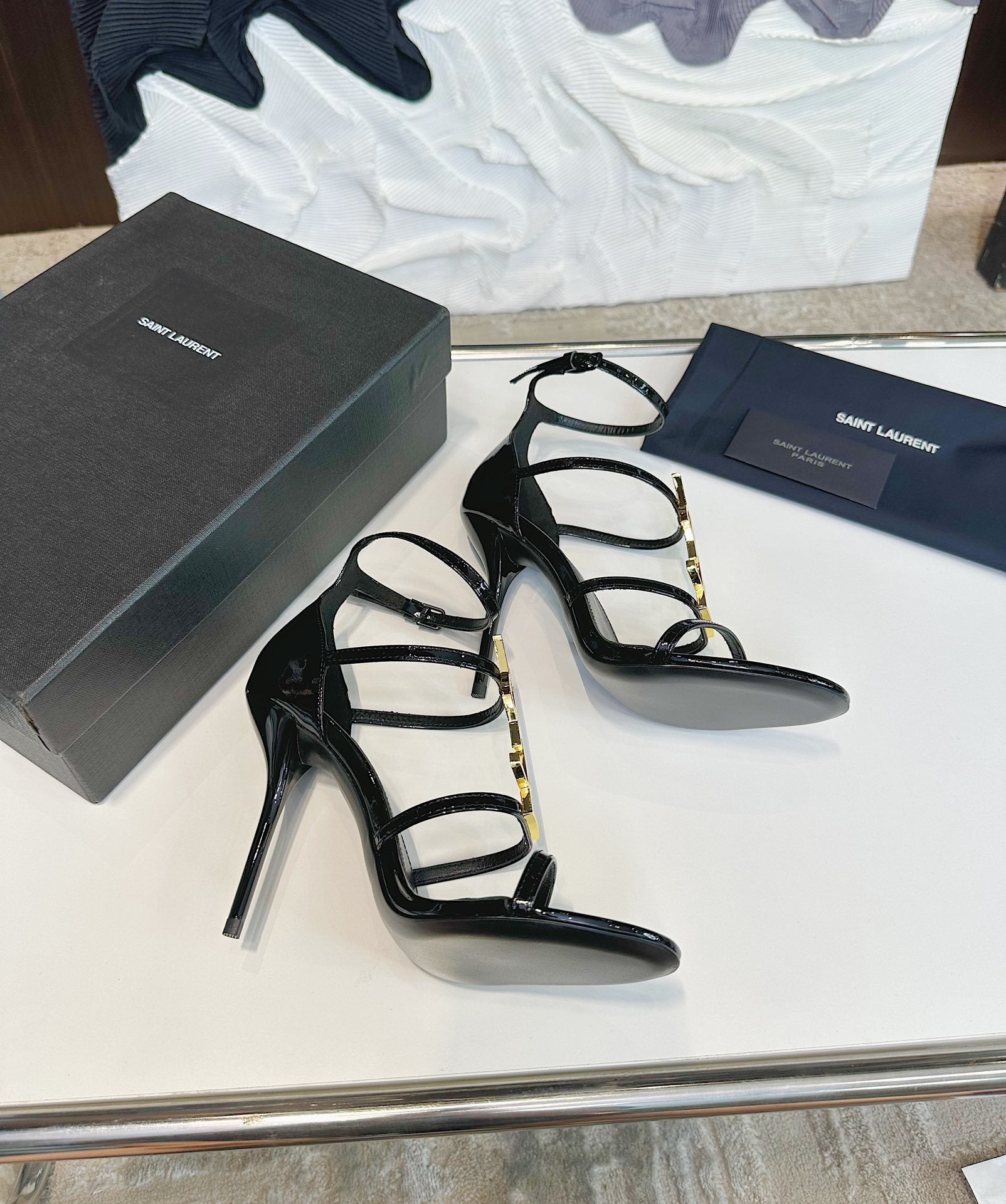 PATENT LEATHER ANKLE-STRAP LOGO HEEL SANDALS