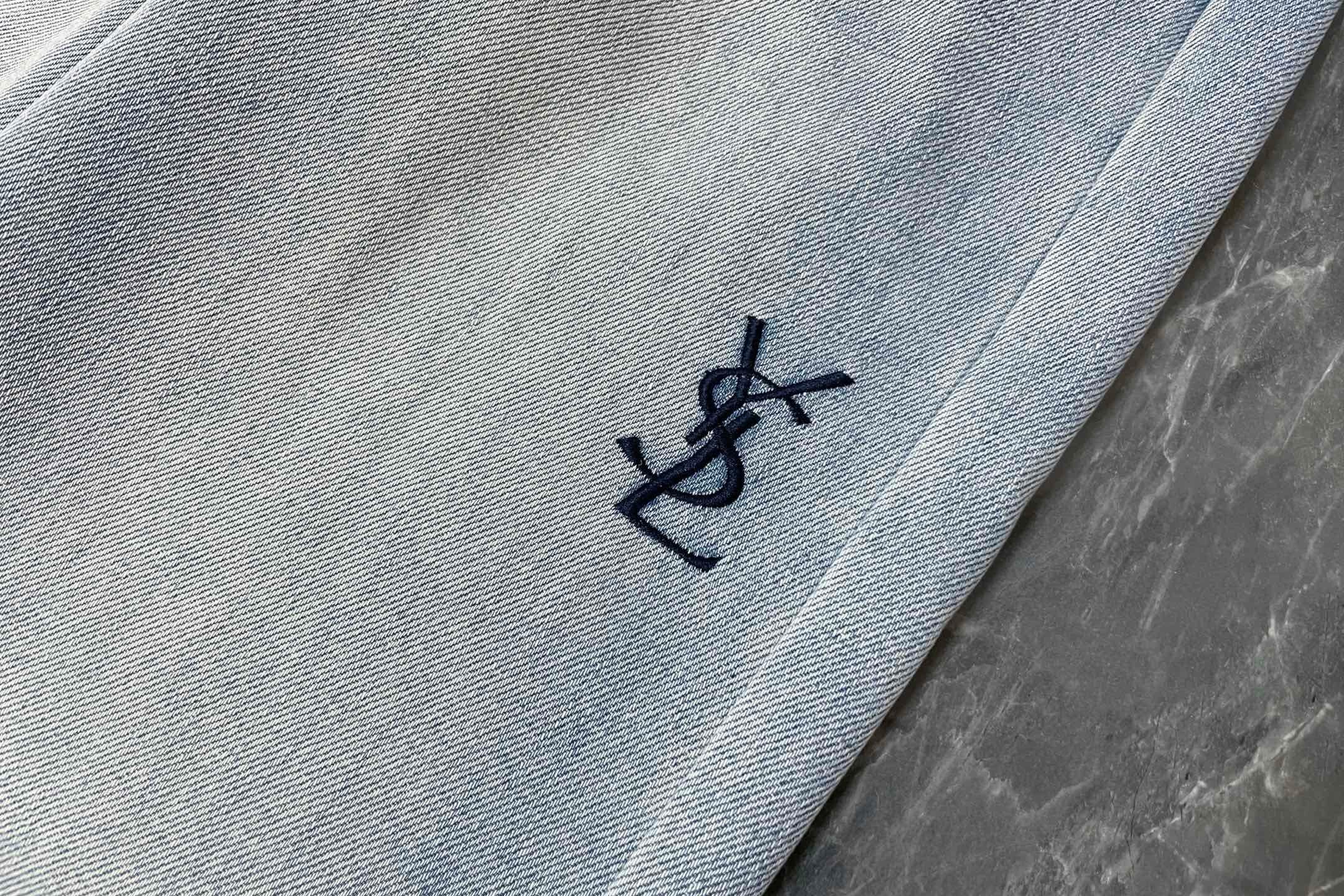 EMBROIDERED WIDE LEG JEANS