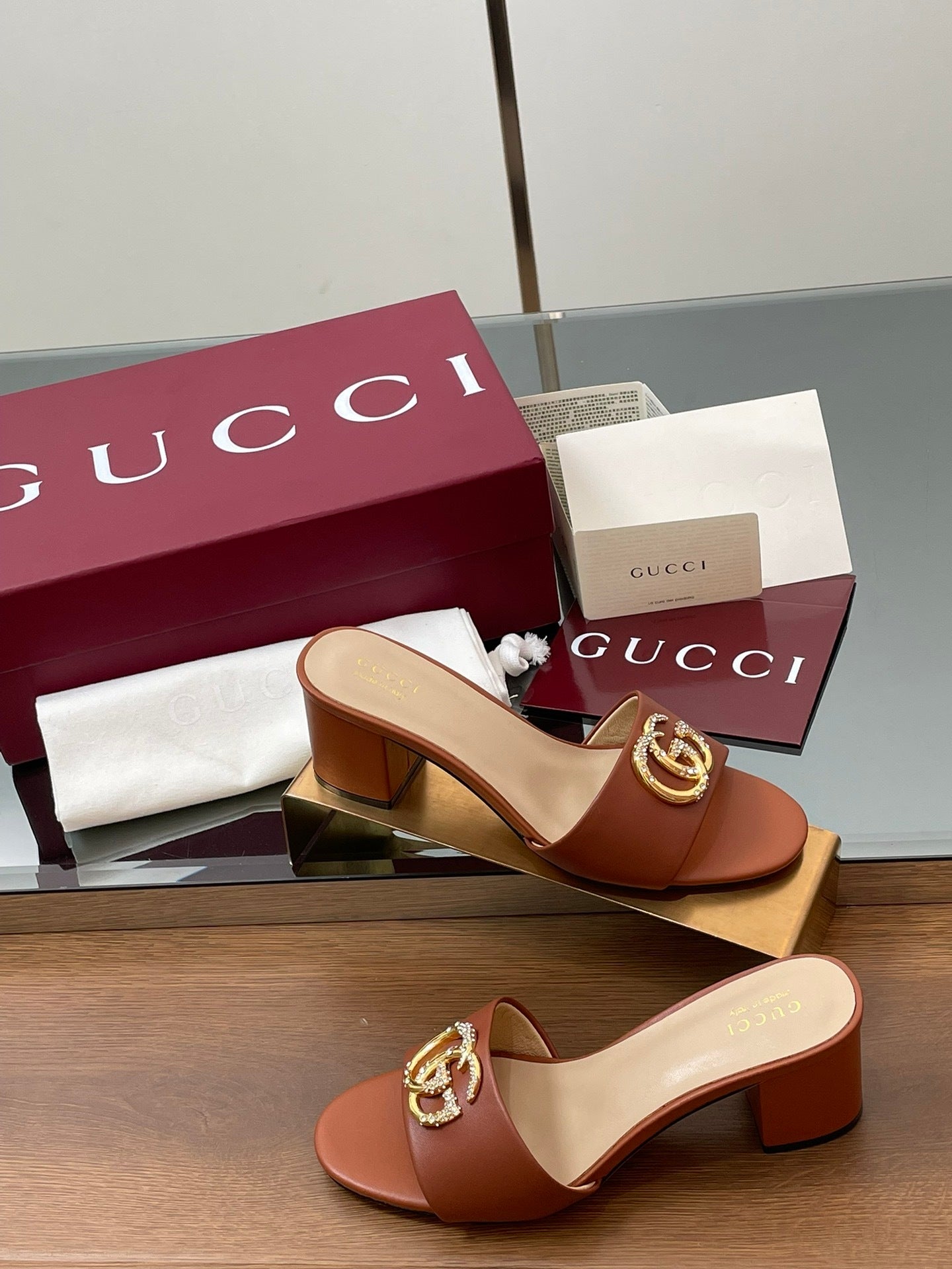 TAN MID-HEEL LOGO SLIDES