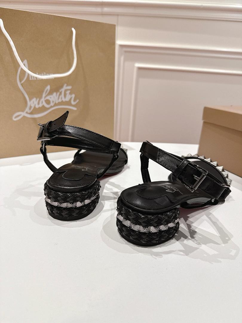 BLACK EMBELLISHED STRAP SANDALS