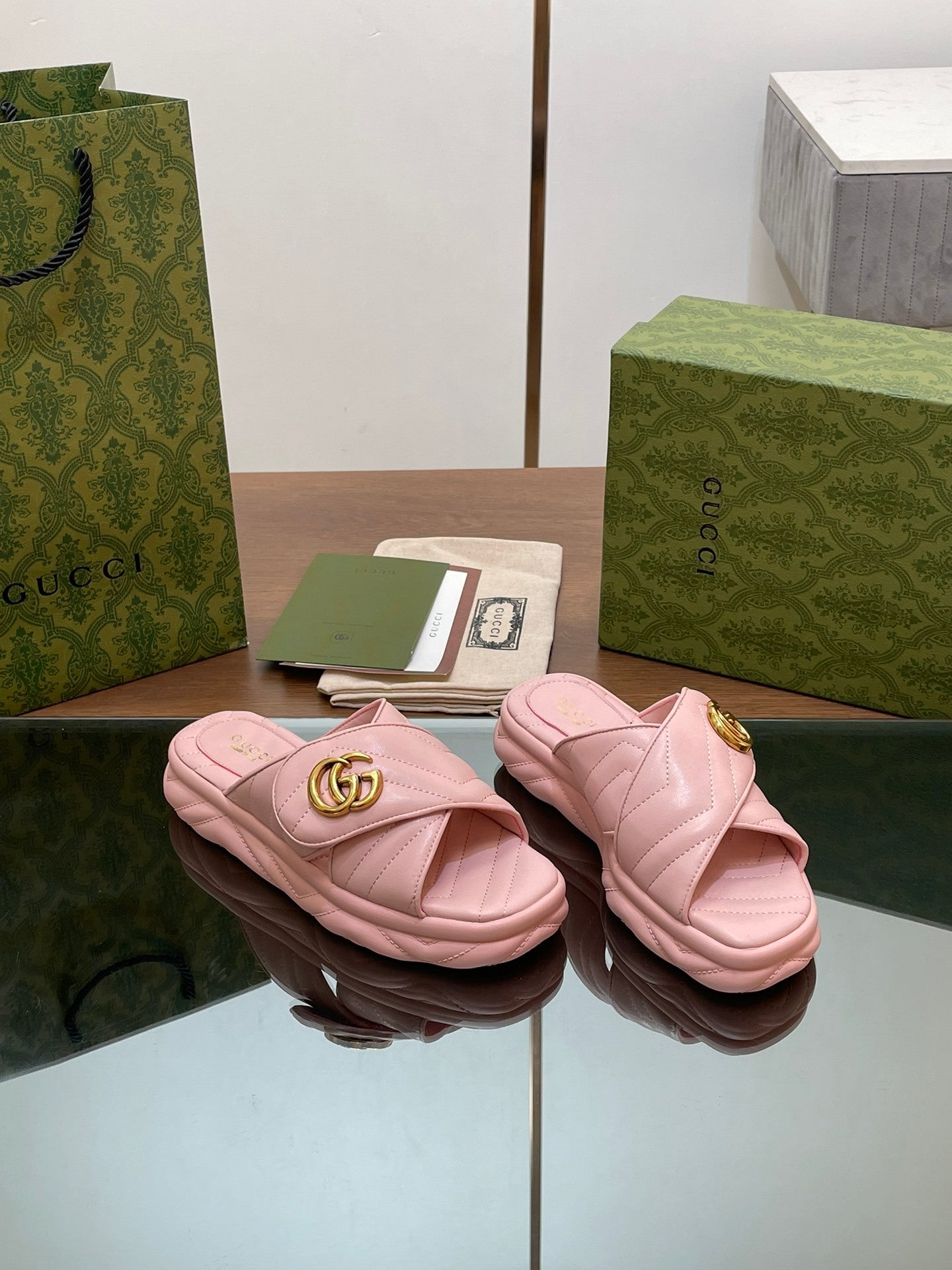 QUILTED PLATFORM SLIDE SANDALS – BLUSH PINK