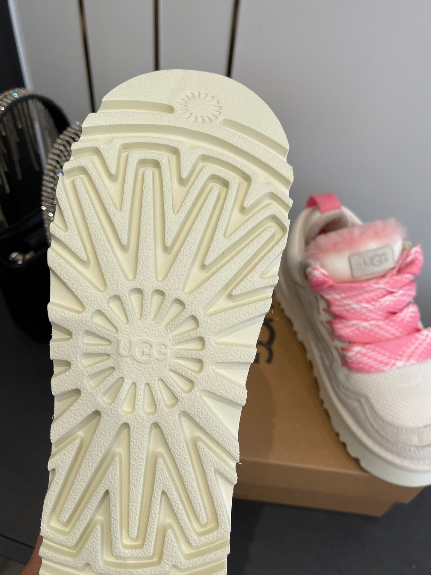 COZY PLATFORM SNEAKERS – PINK